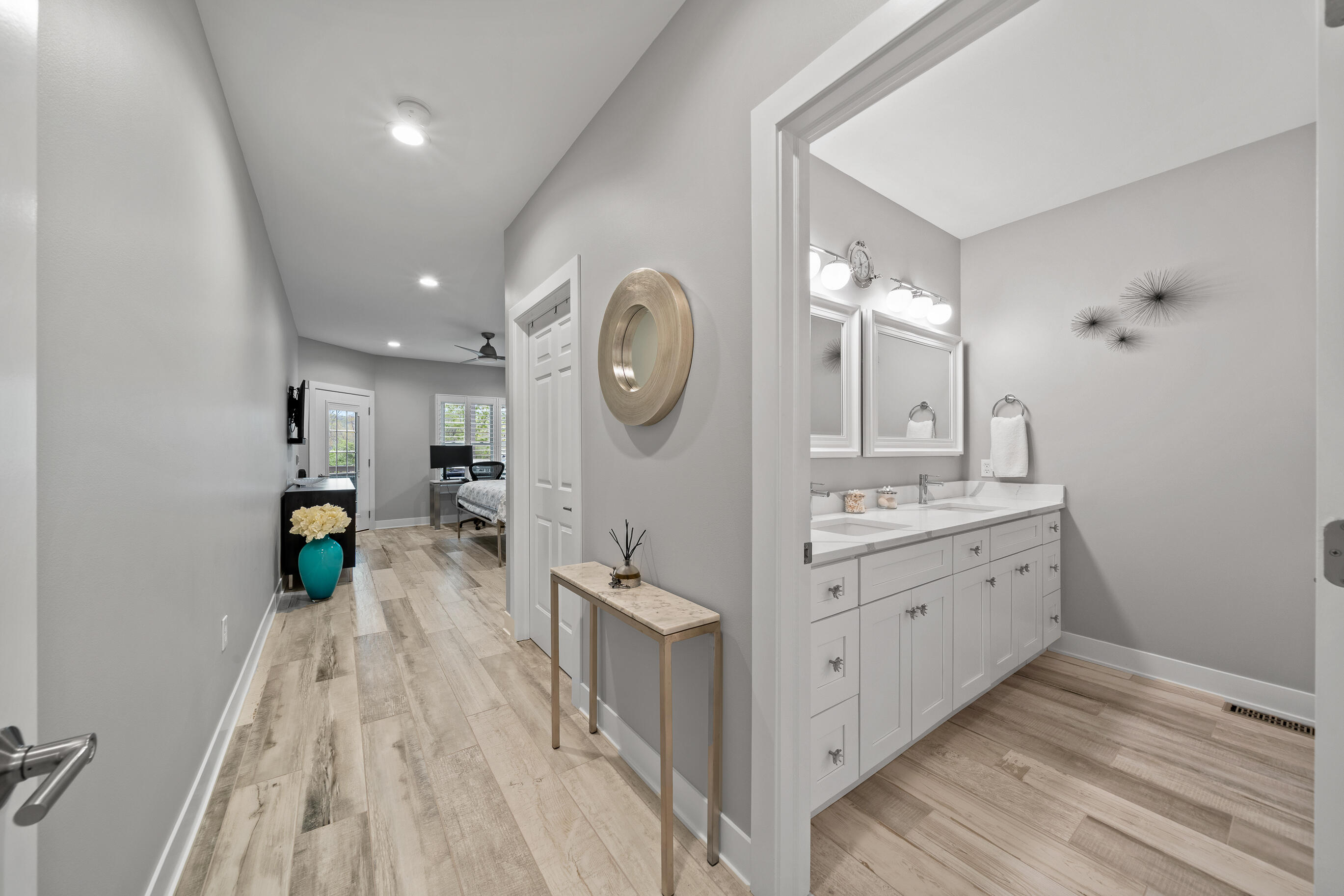 401 Abbey Ridge Ct