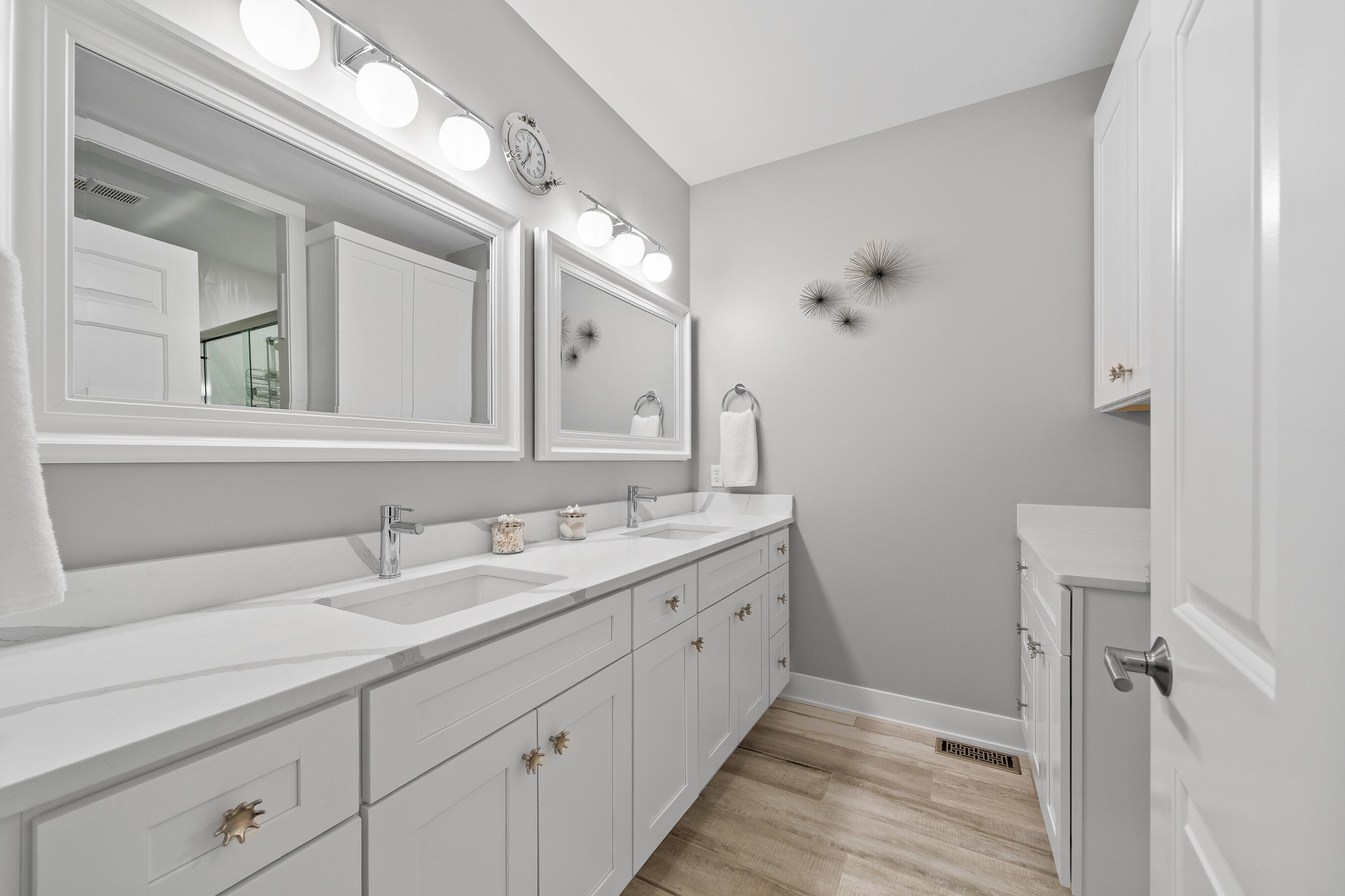401 Abbey Ridge Ct