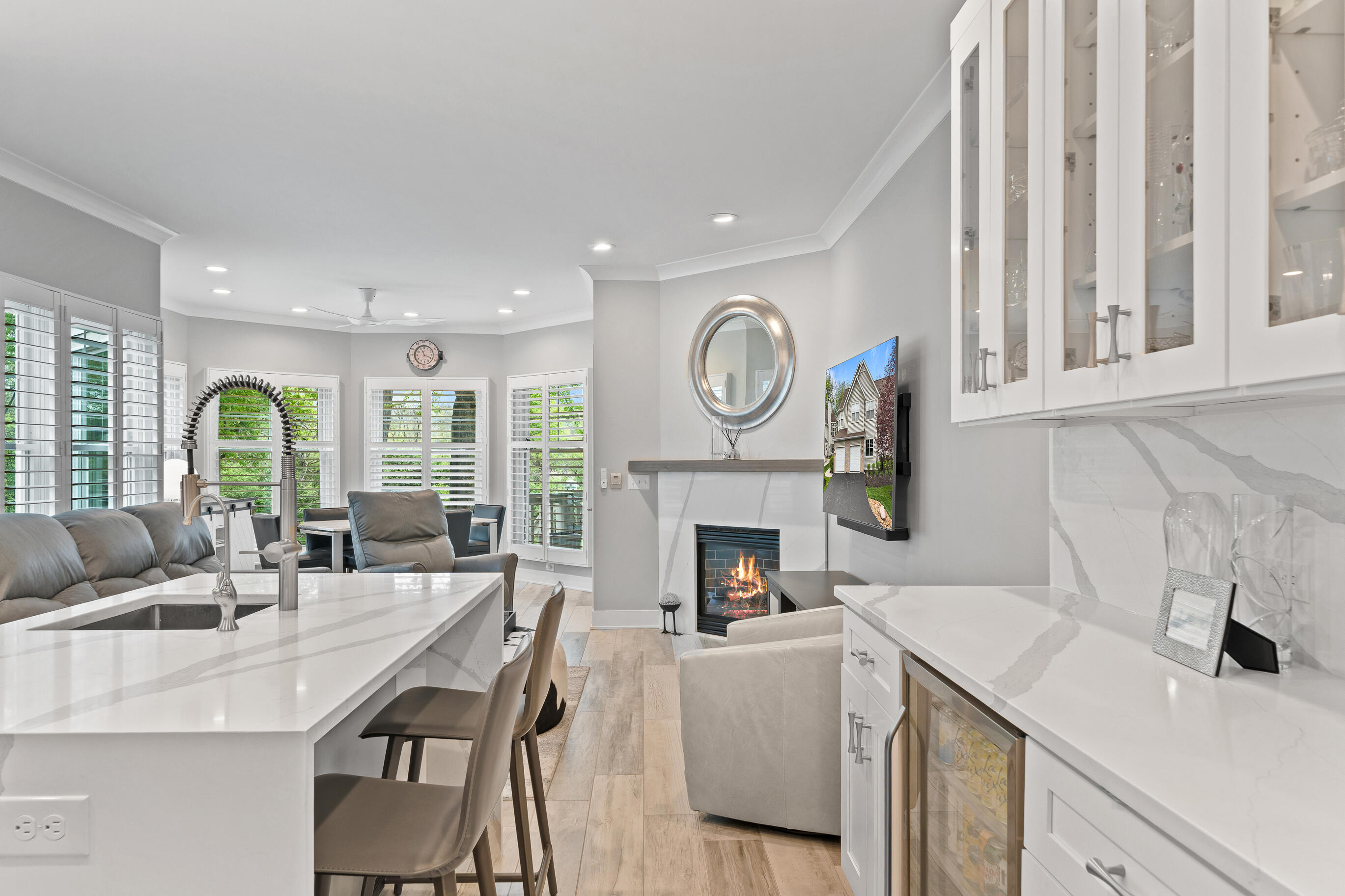 401 Abbey Ridge Ct