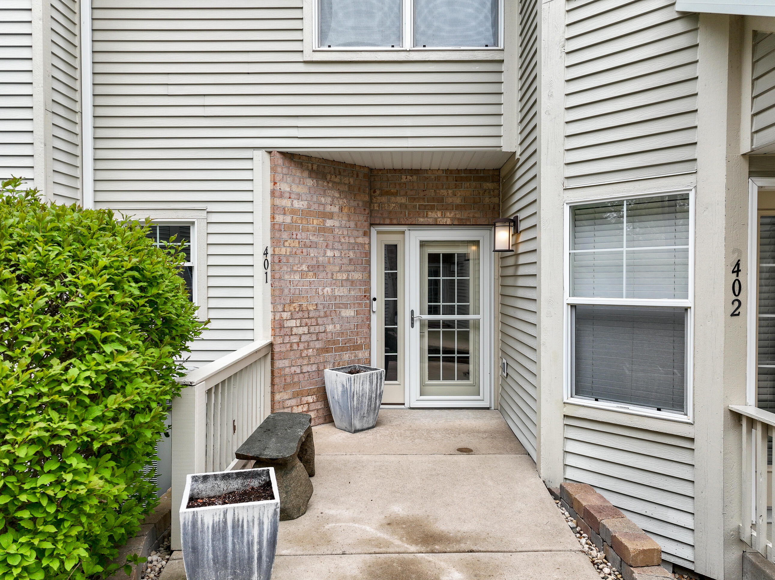 401 Abbey Ridge Ct
