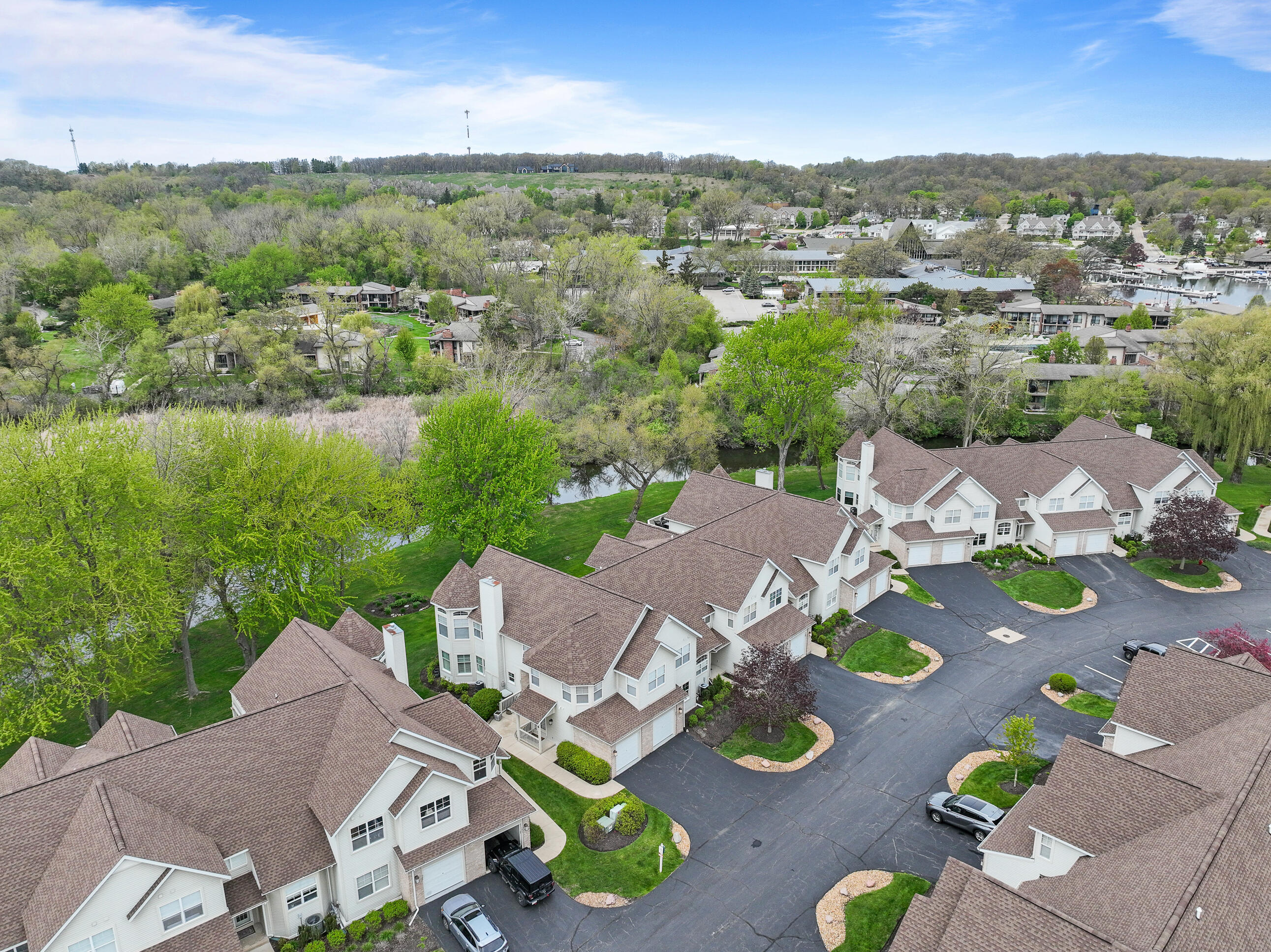 401 Abbey Ridge Ct