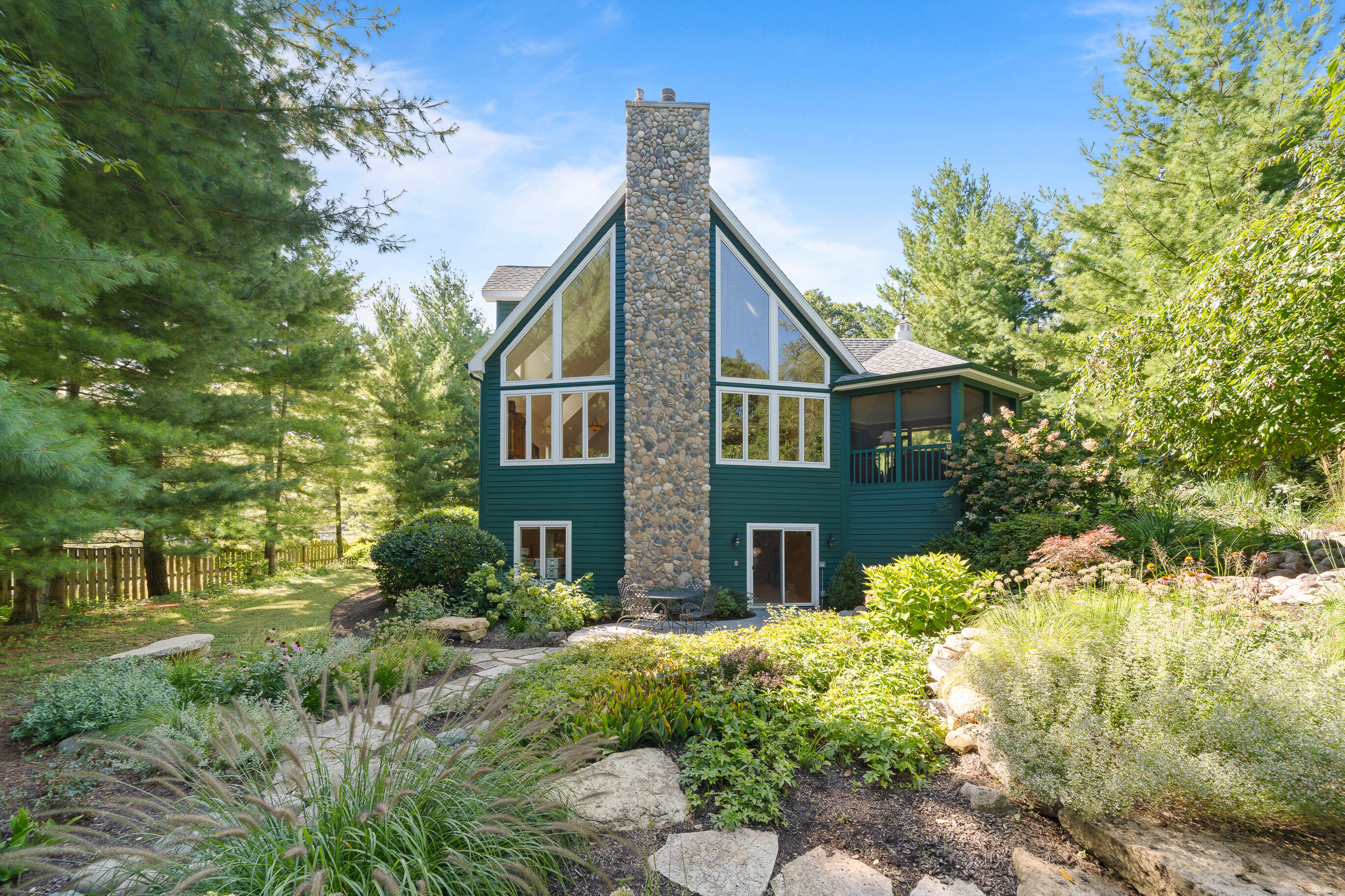 765 Brickley Ct