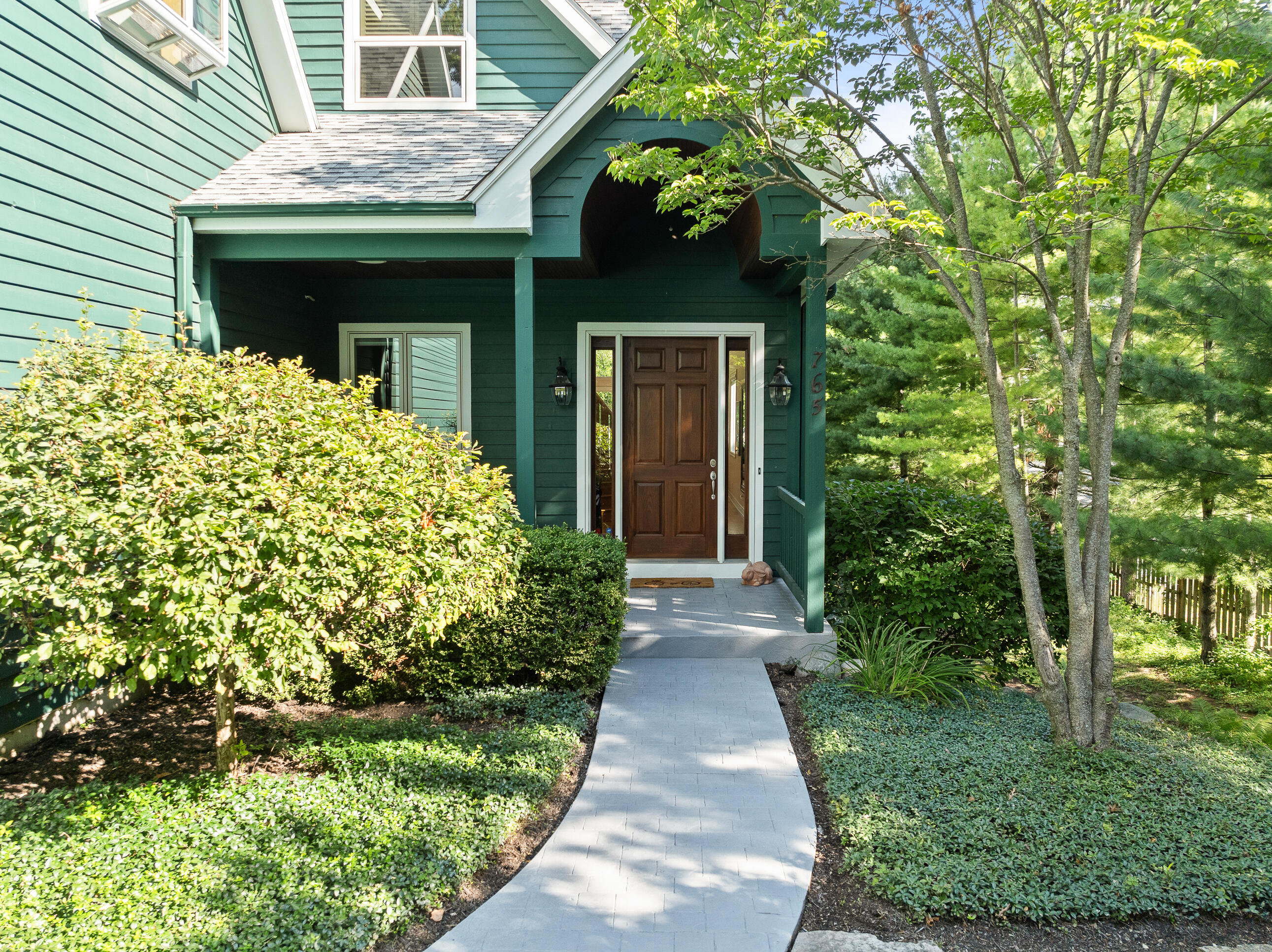 765 Brickley Ct