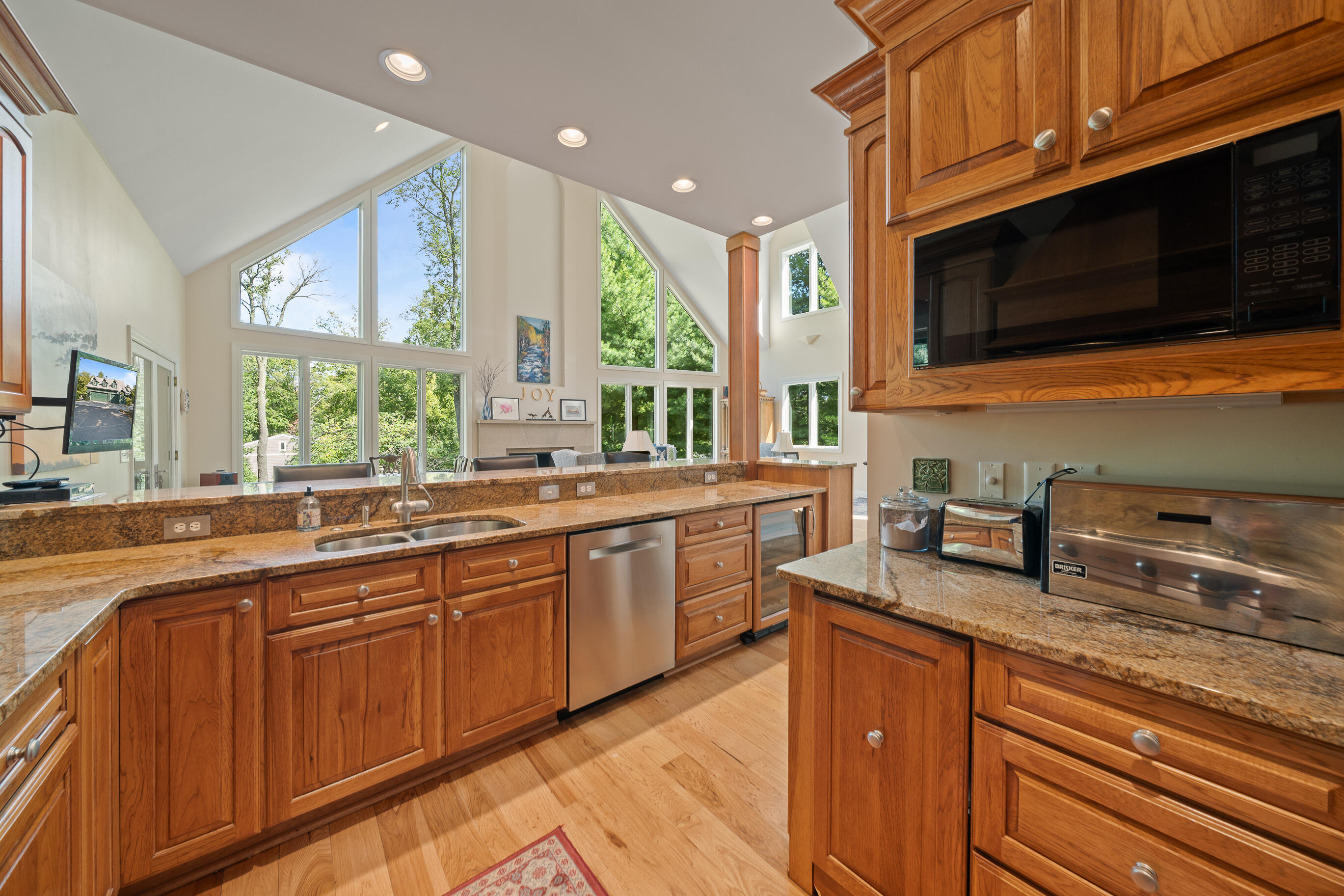 765 Brickley Ct