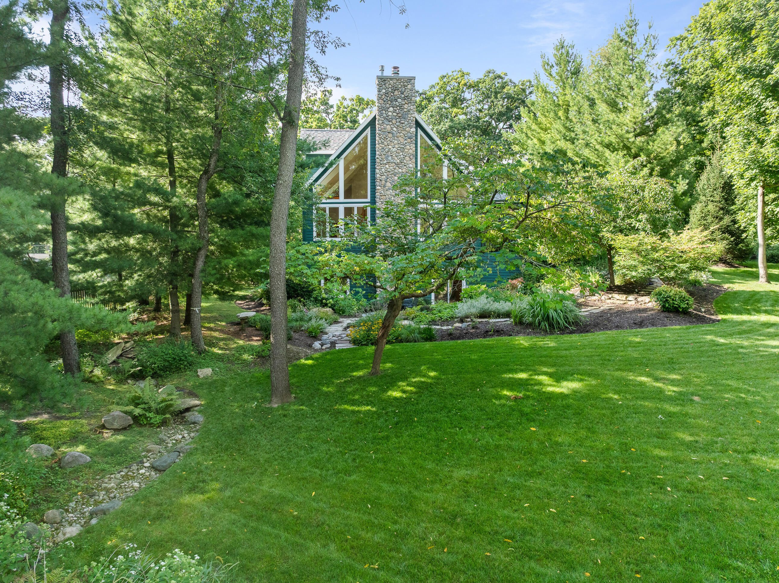 765 Brickley Ct