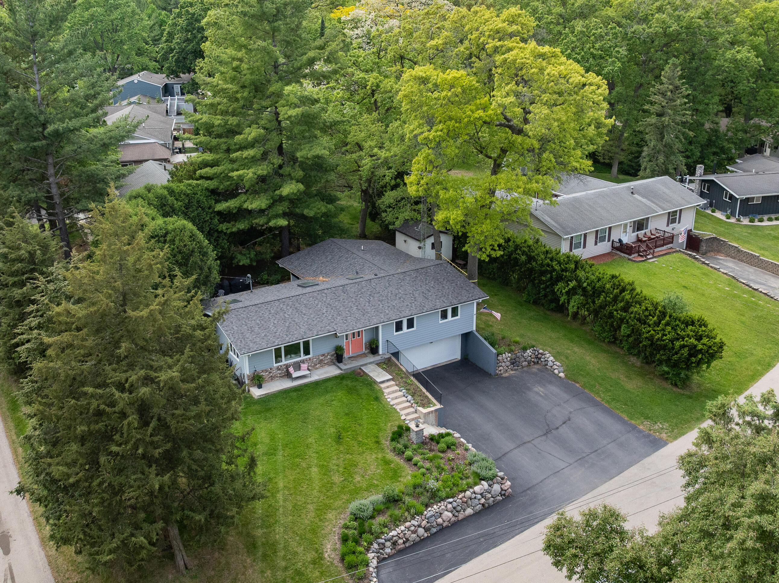 860 Trails End Dr