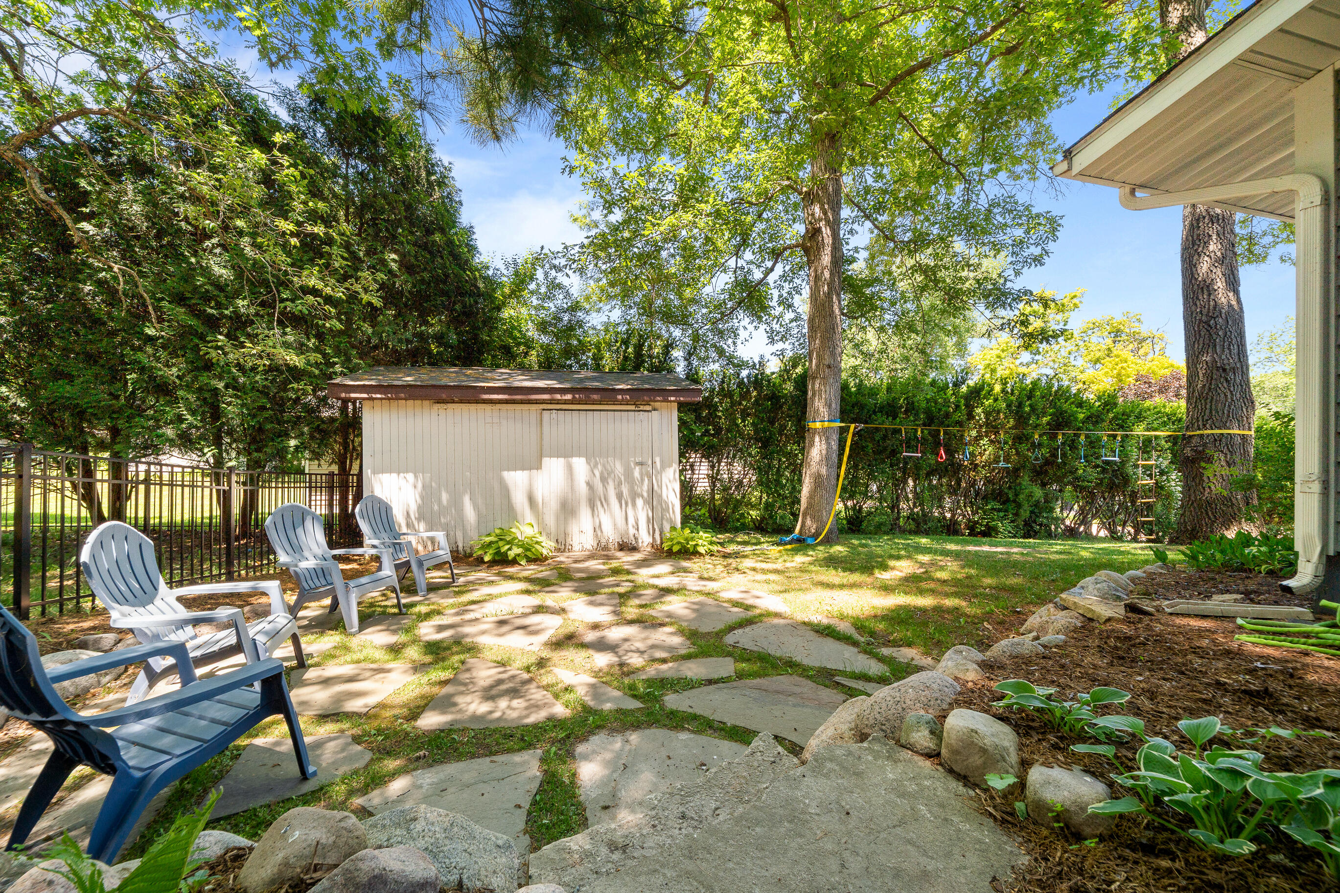 860 Trails End Dr