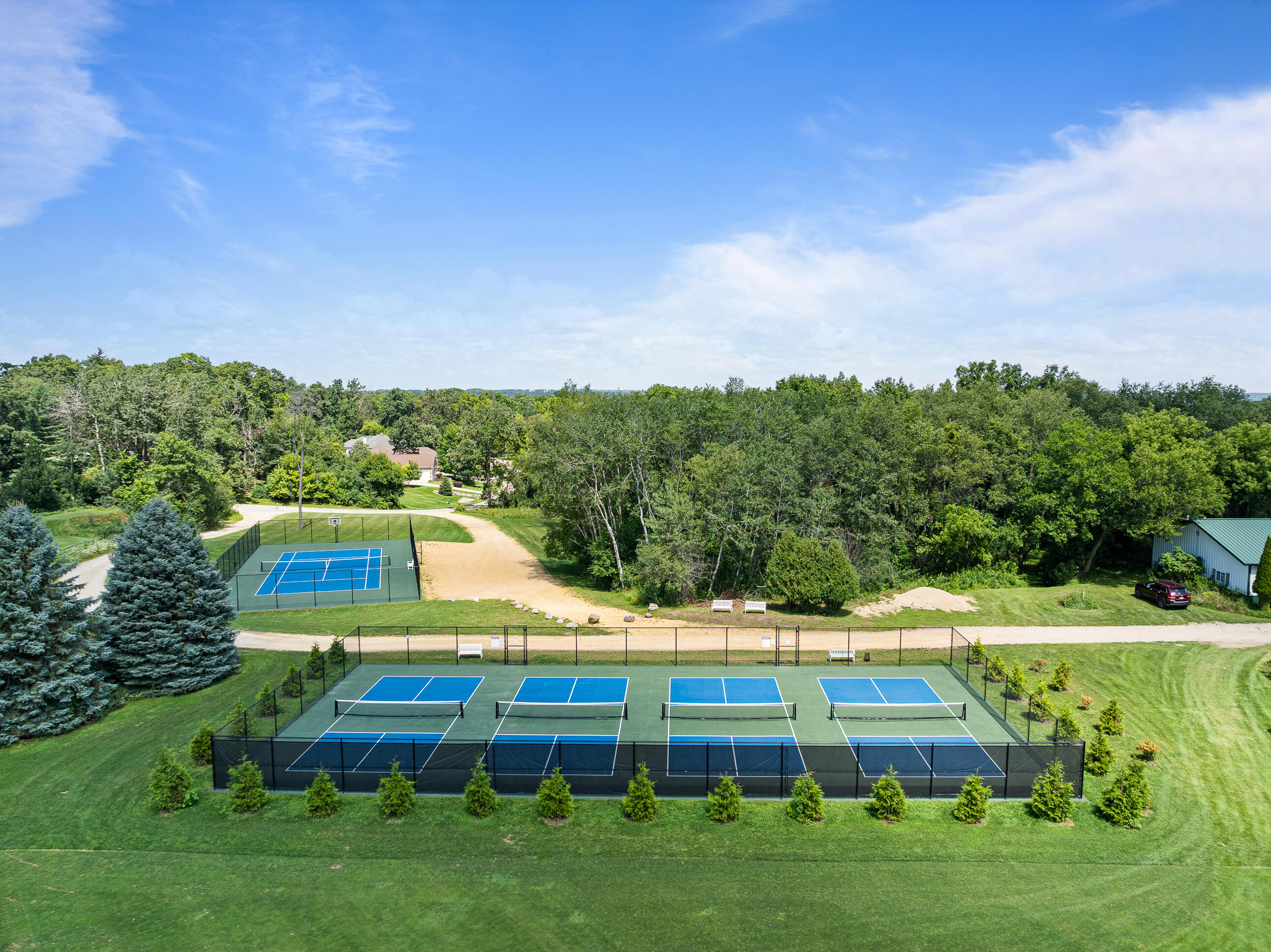 860 Trails End Dr