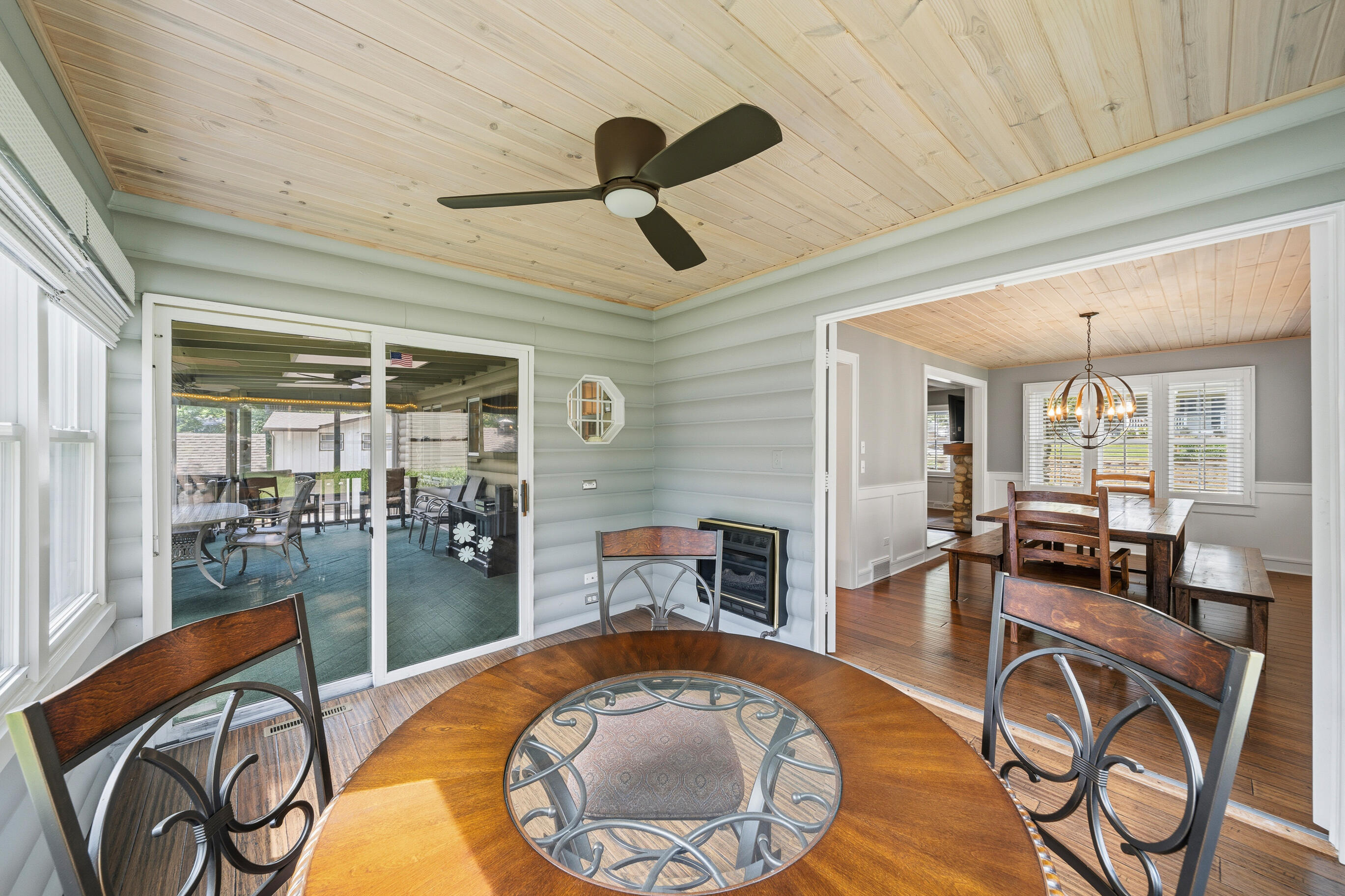 837 Van Slyke Dr