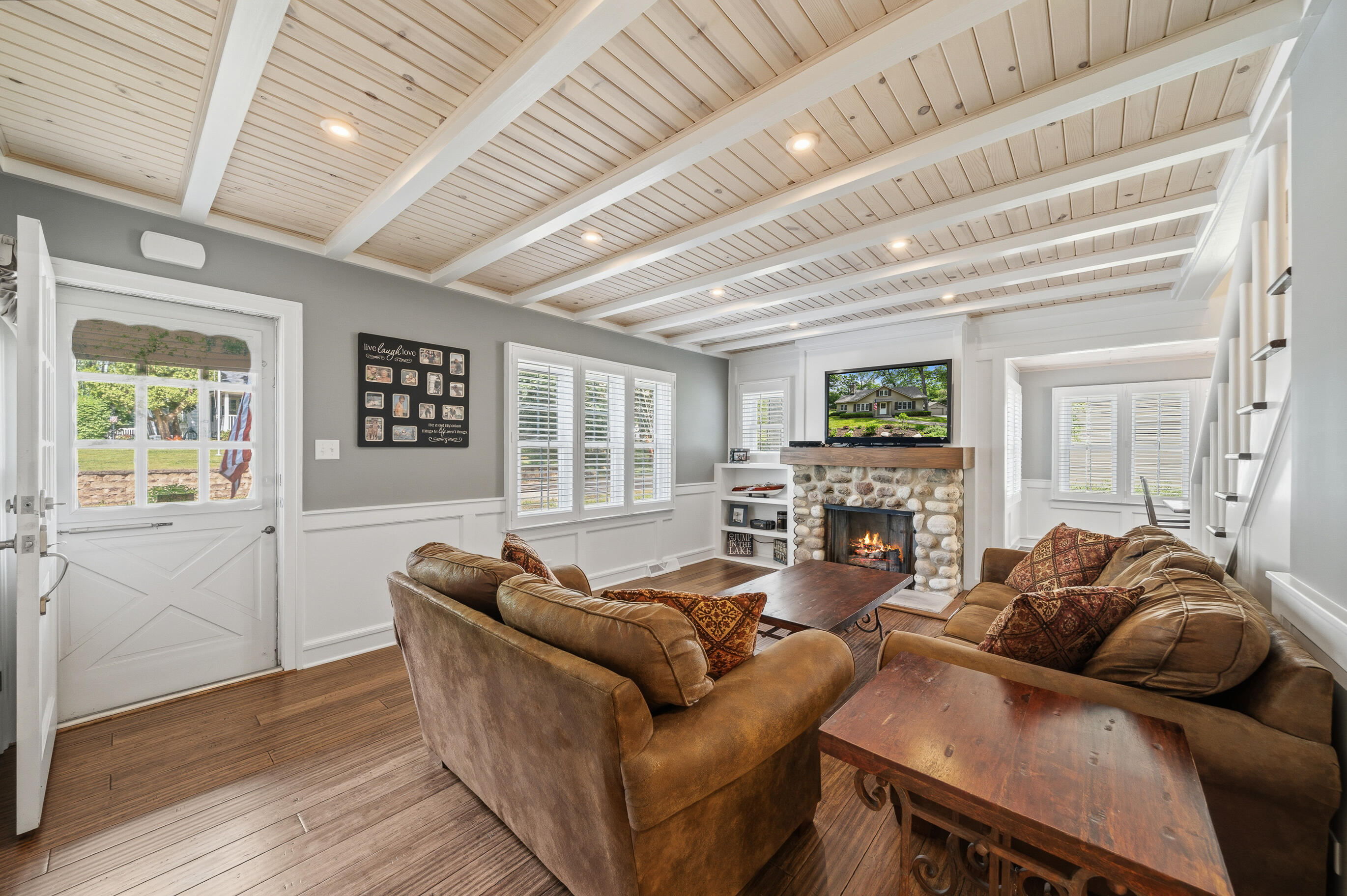 837 Van Slyke Dr