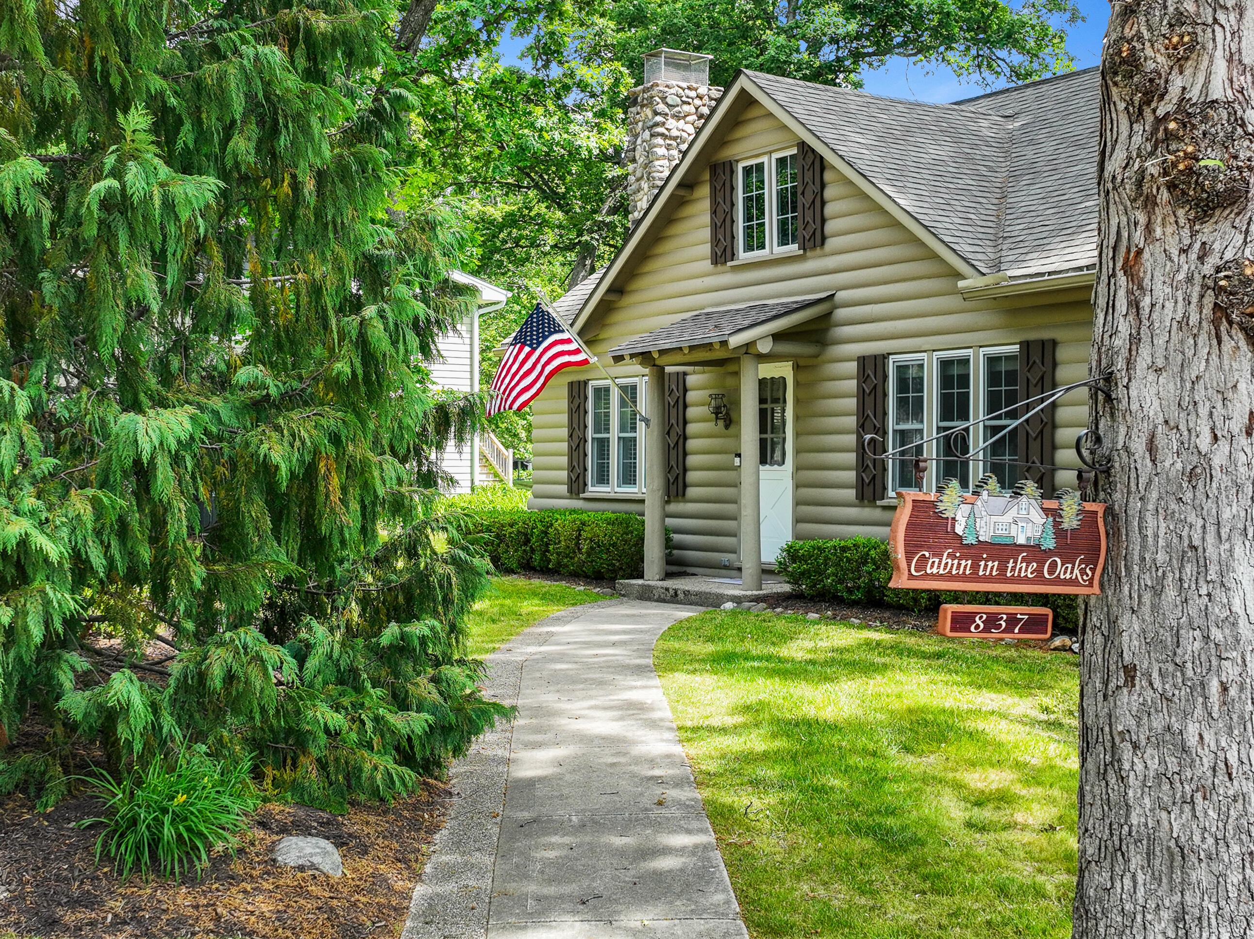 837 Van Slyke Dr