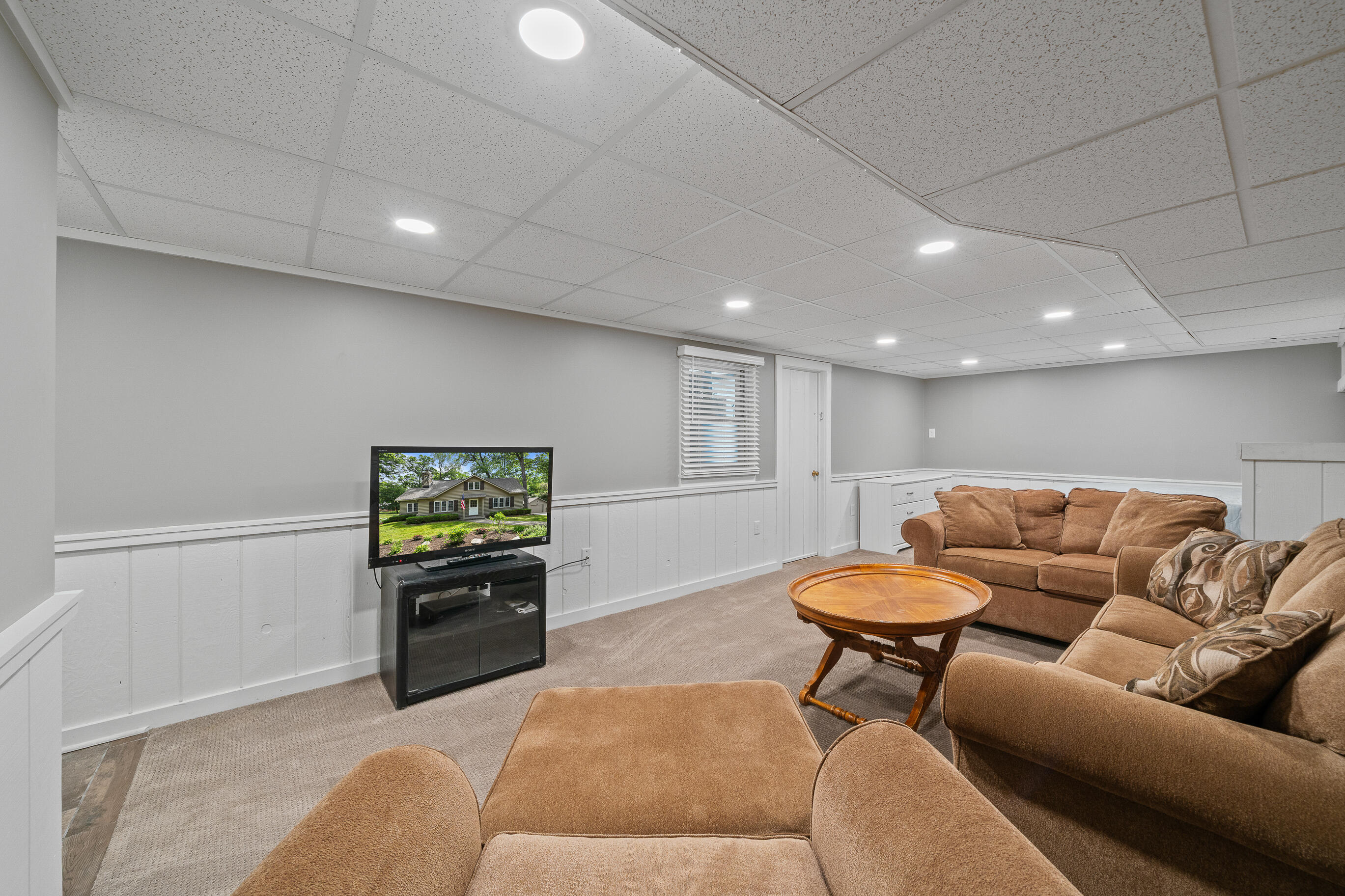 837 Van Slyke Dr