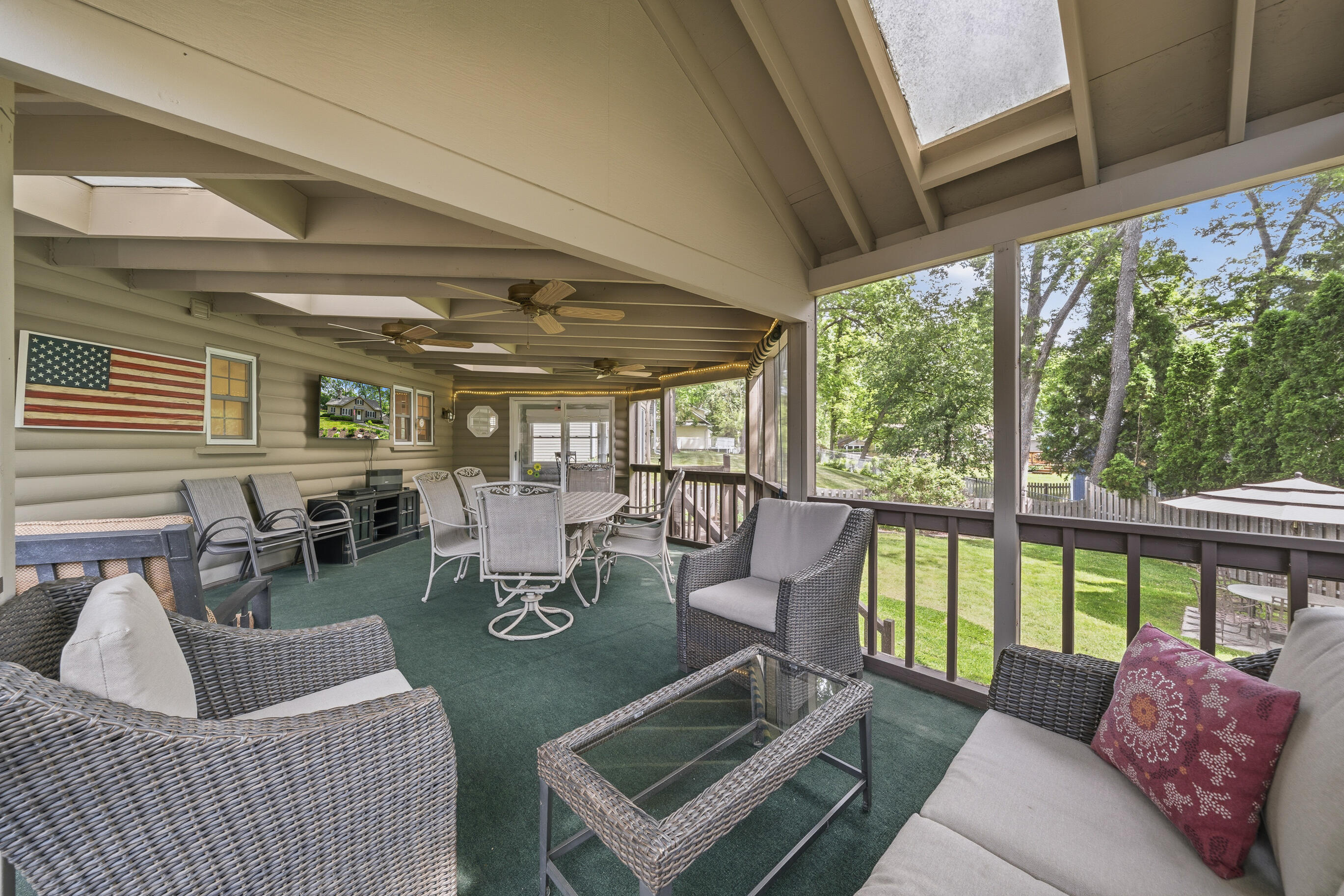 837 Van Slyke Dr