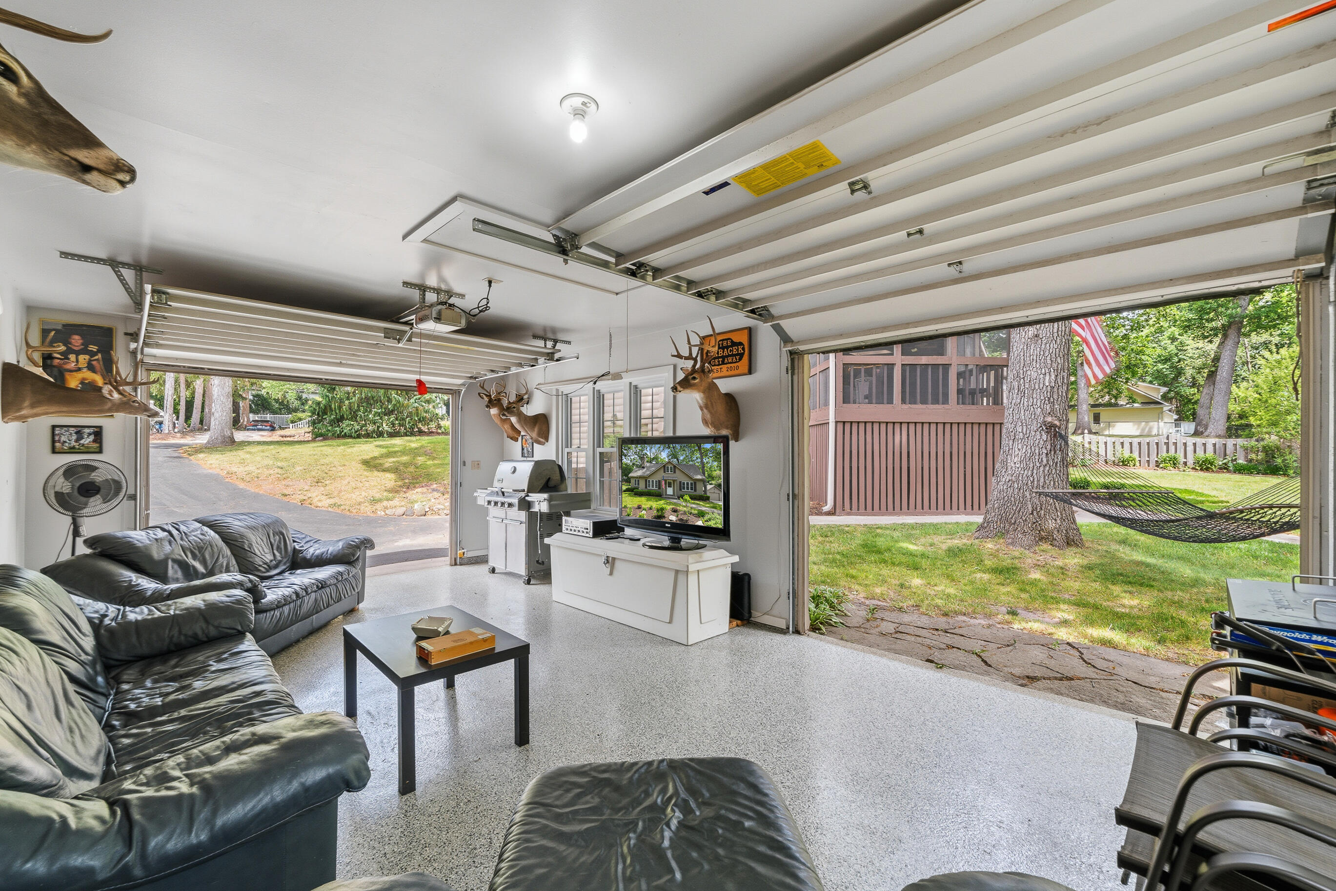 837 Van Slyke Dr