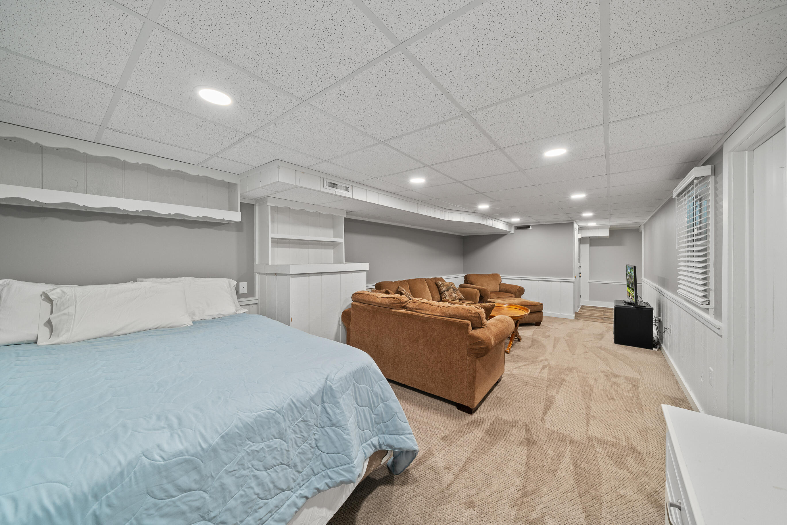 837 Van Slyke Dr