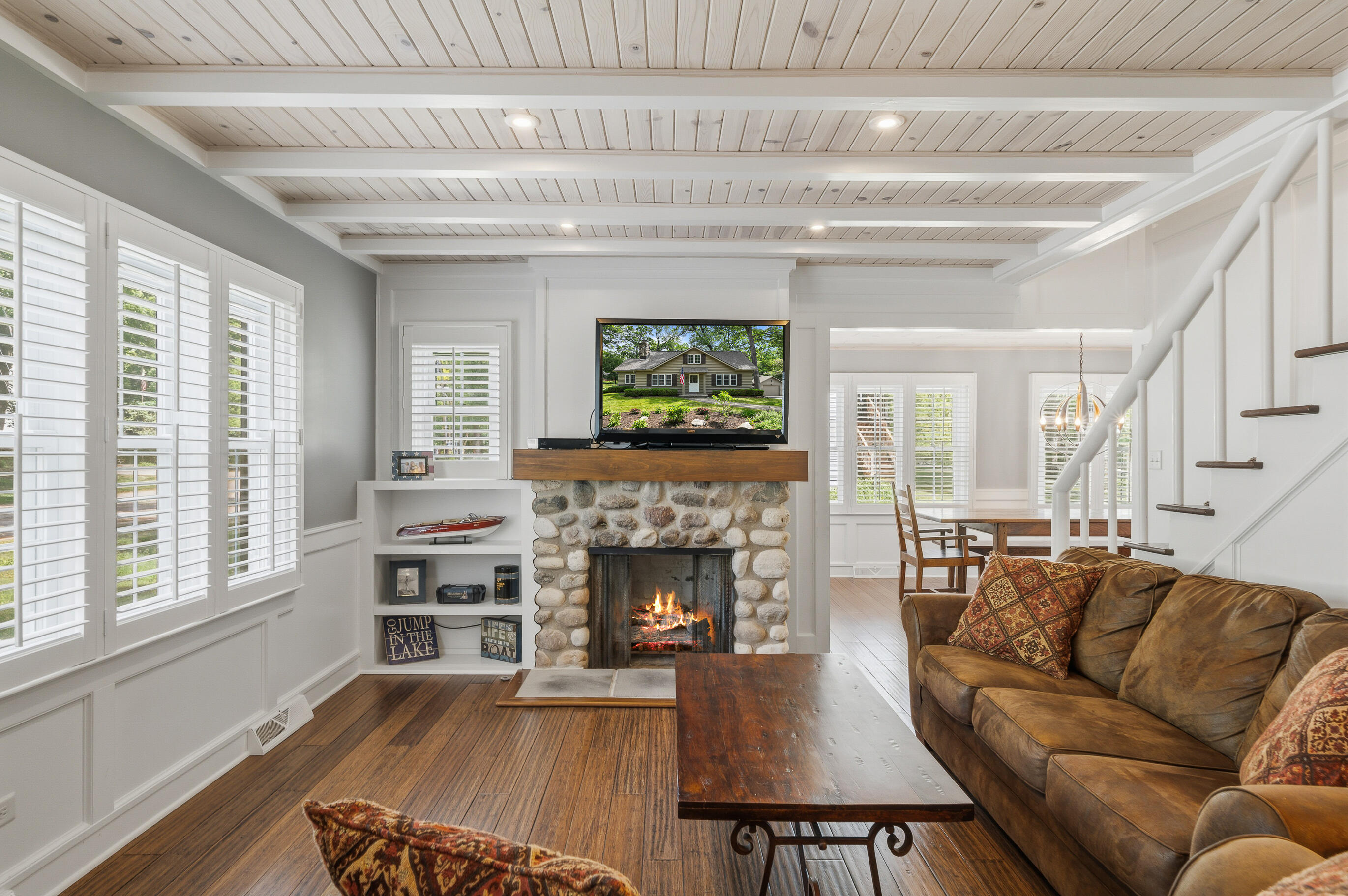 837 Van Slyke Dr