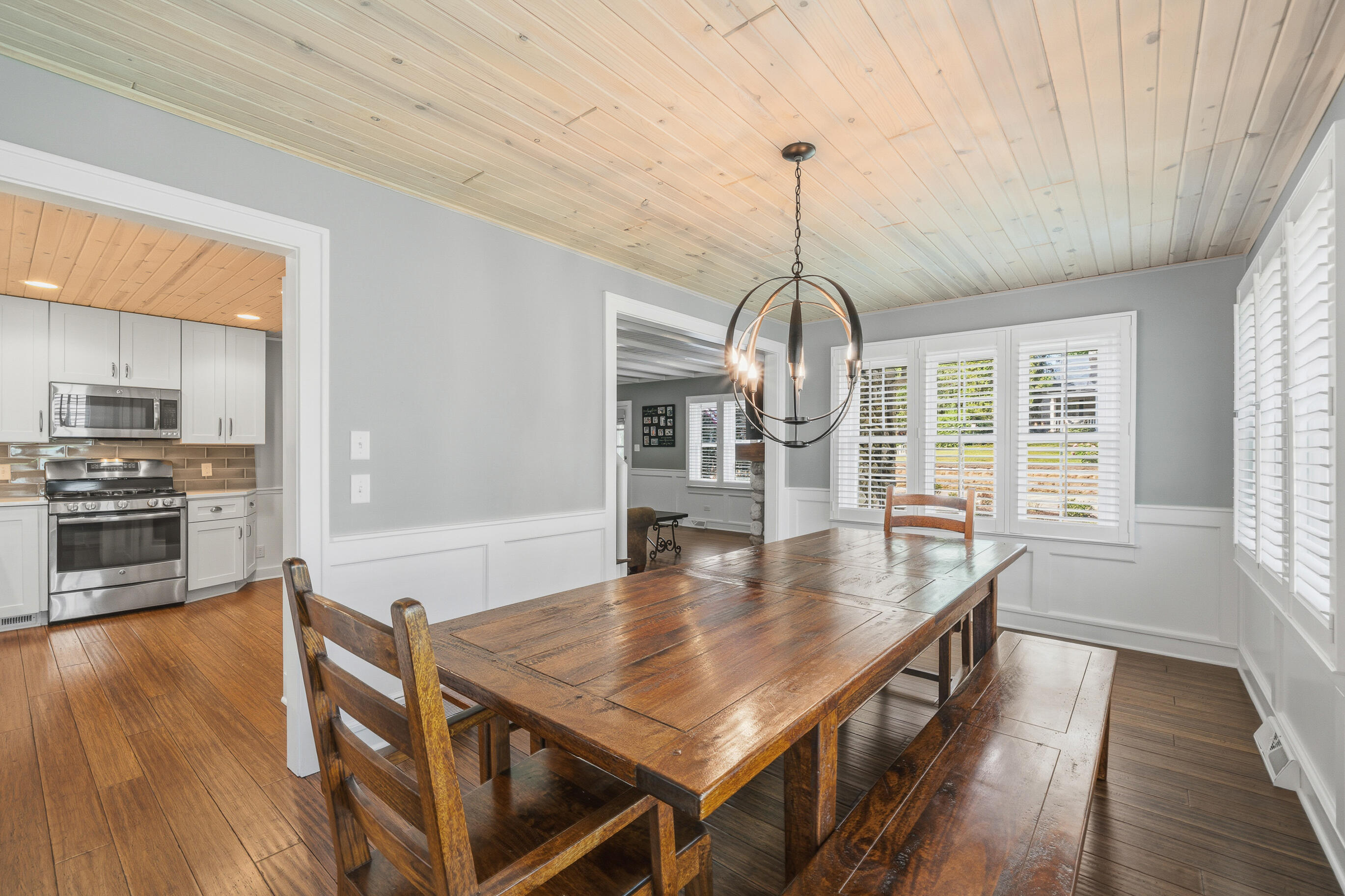 837 Van Slyke Dr