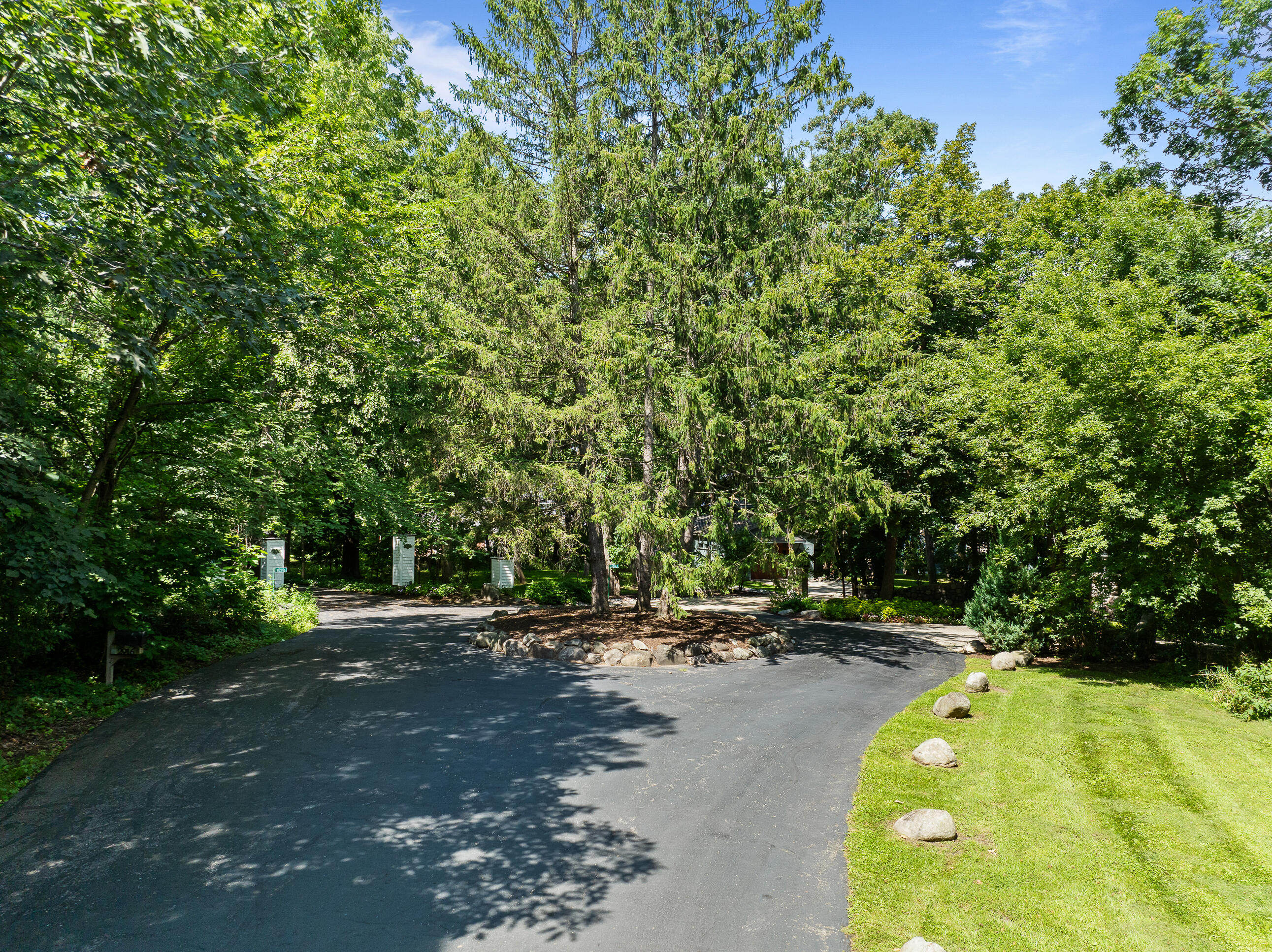 W2908 Walcowis Dr