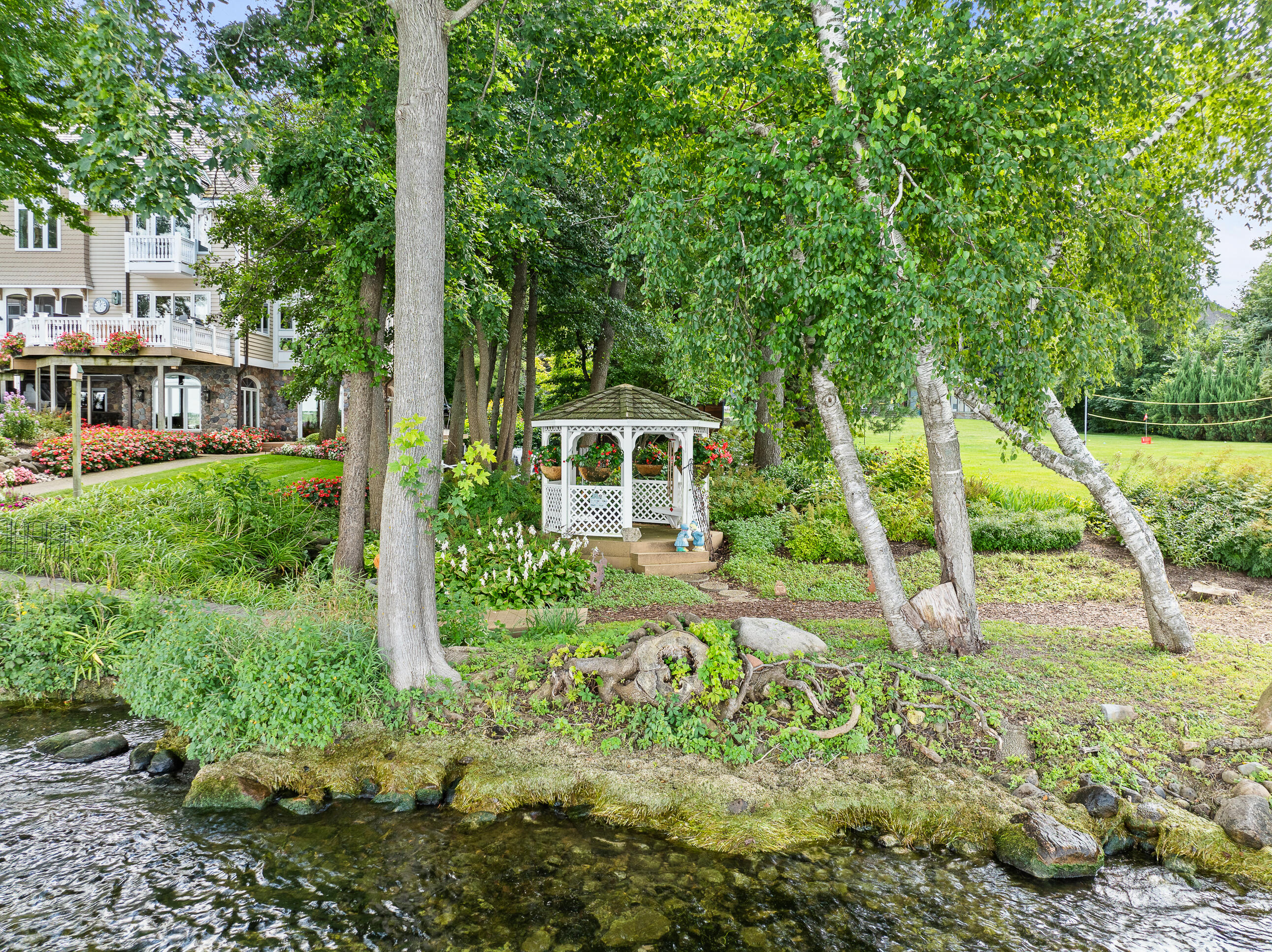 W2908 Walcowis Dr