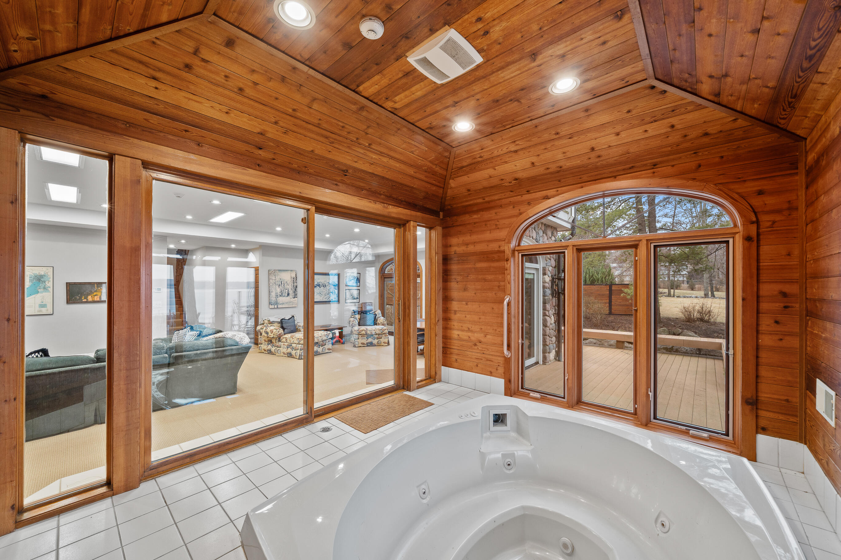 W2908 Walcowis Dr