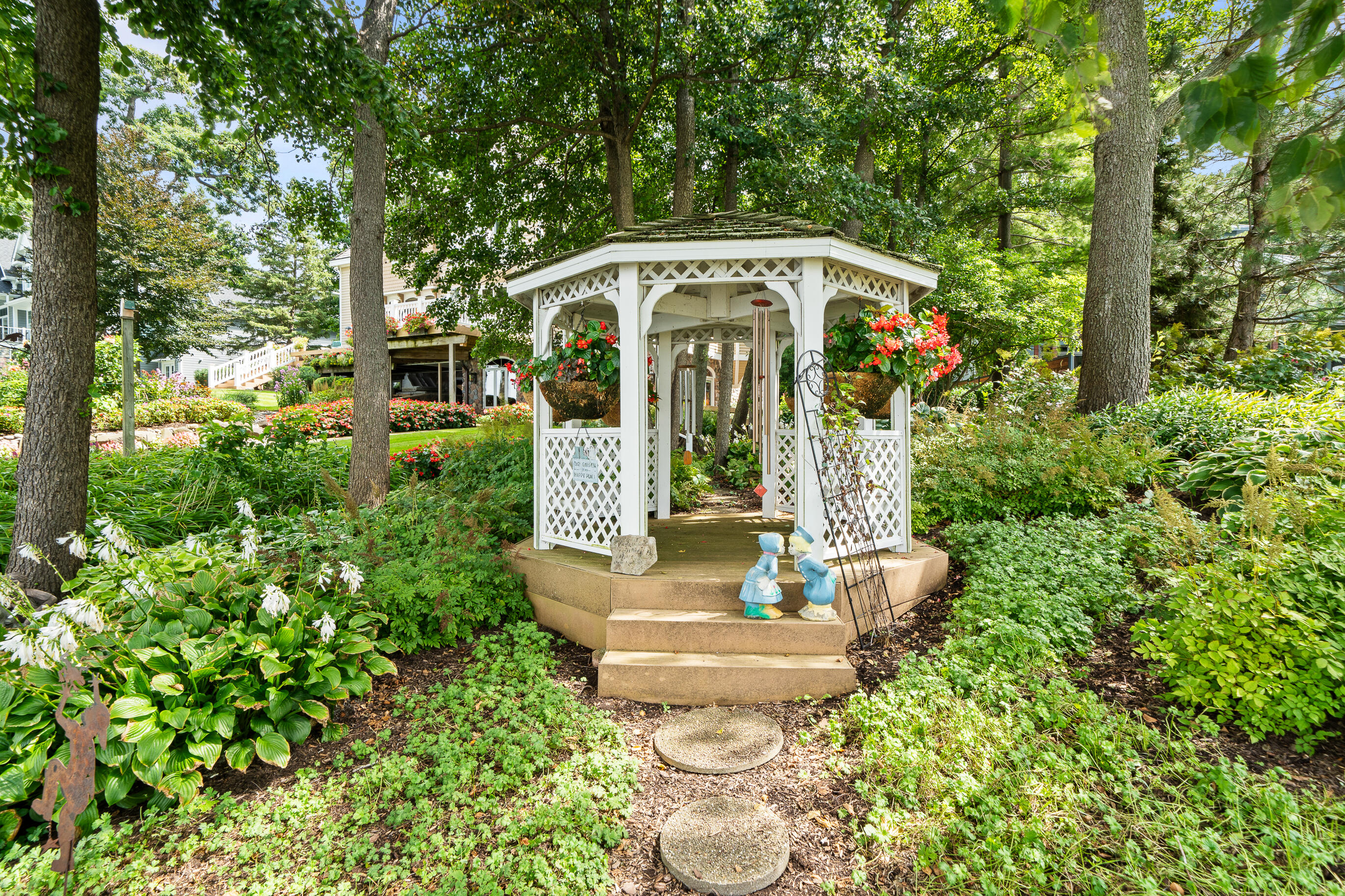 W2908 Walcowis Dr