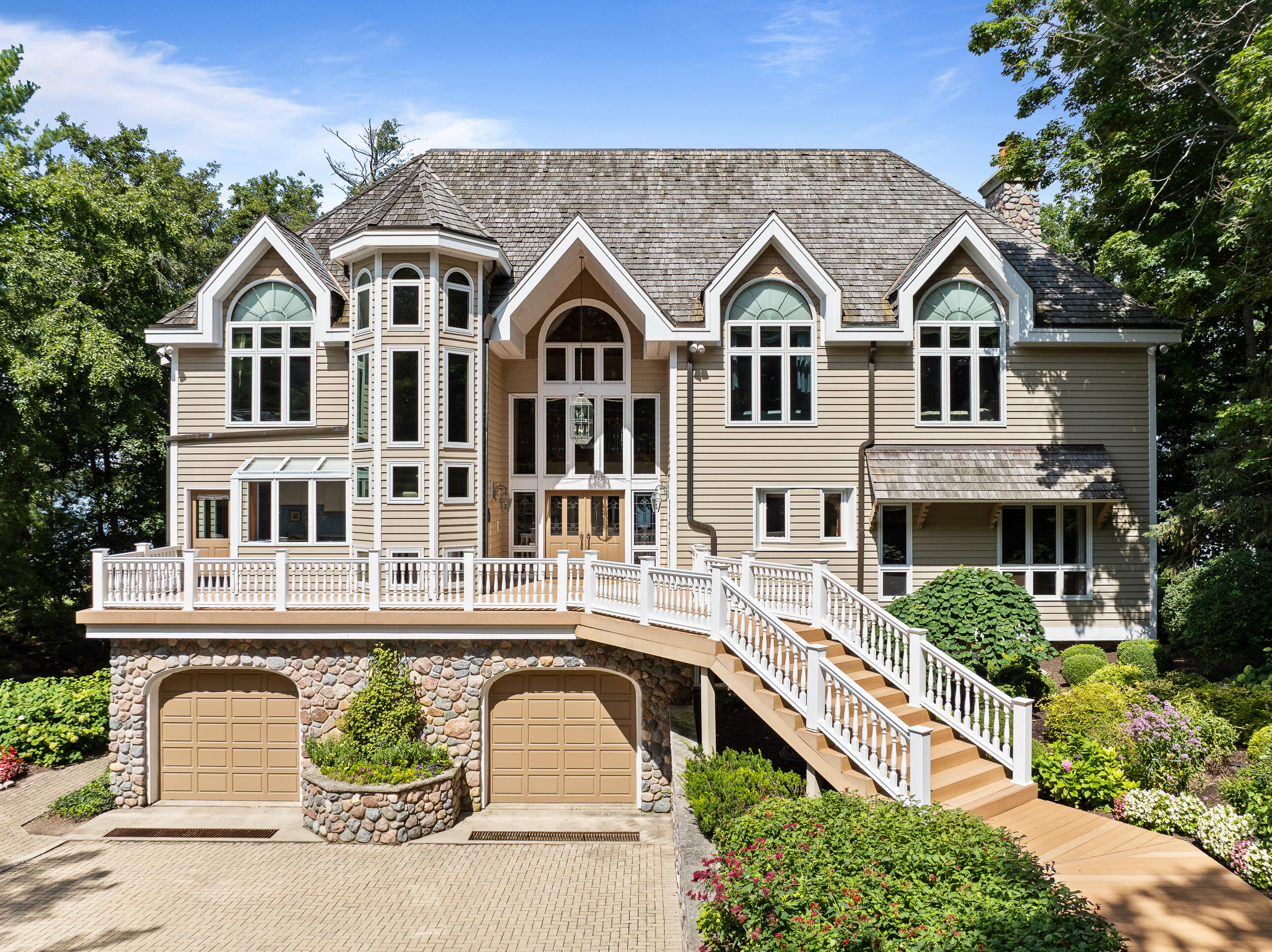 W2908 Walcowis Dr
