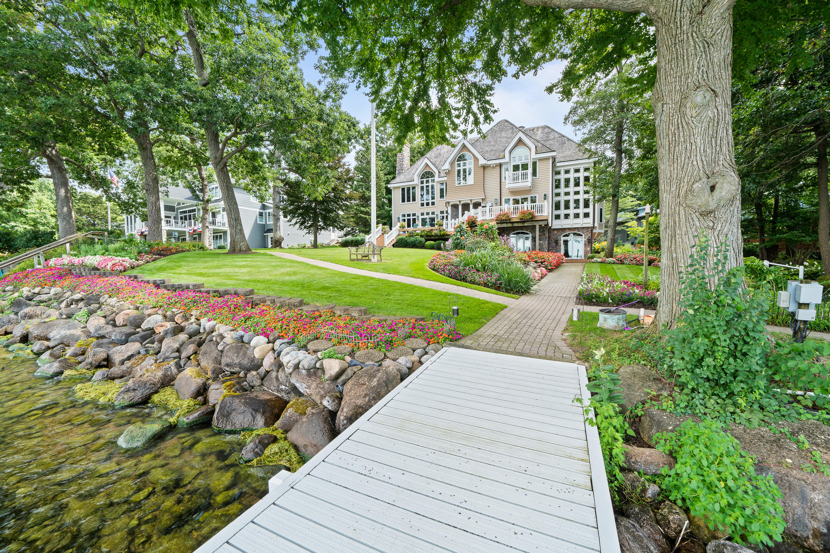 W2908 Walcowis Dr