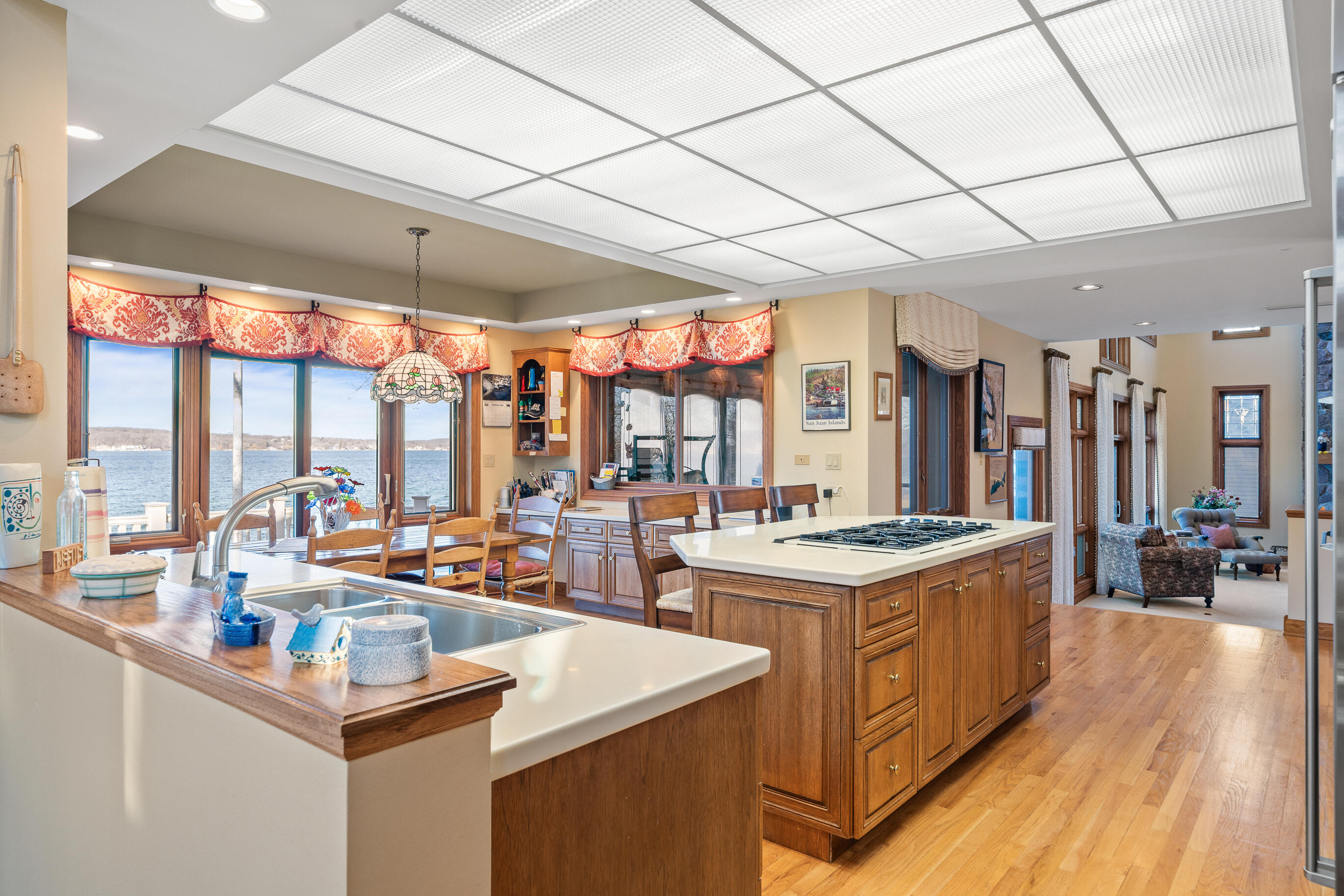 W2908 Walcowis Dr