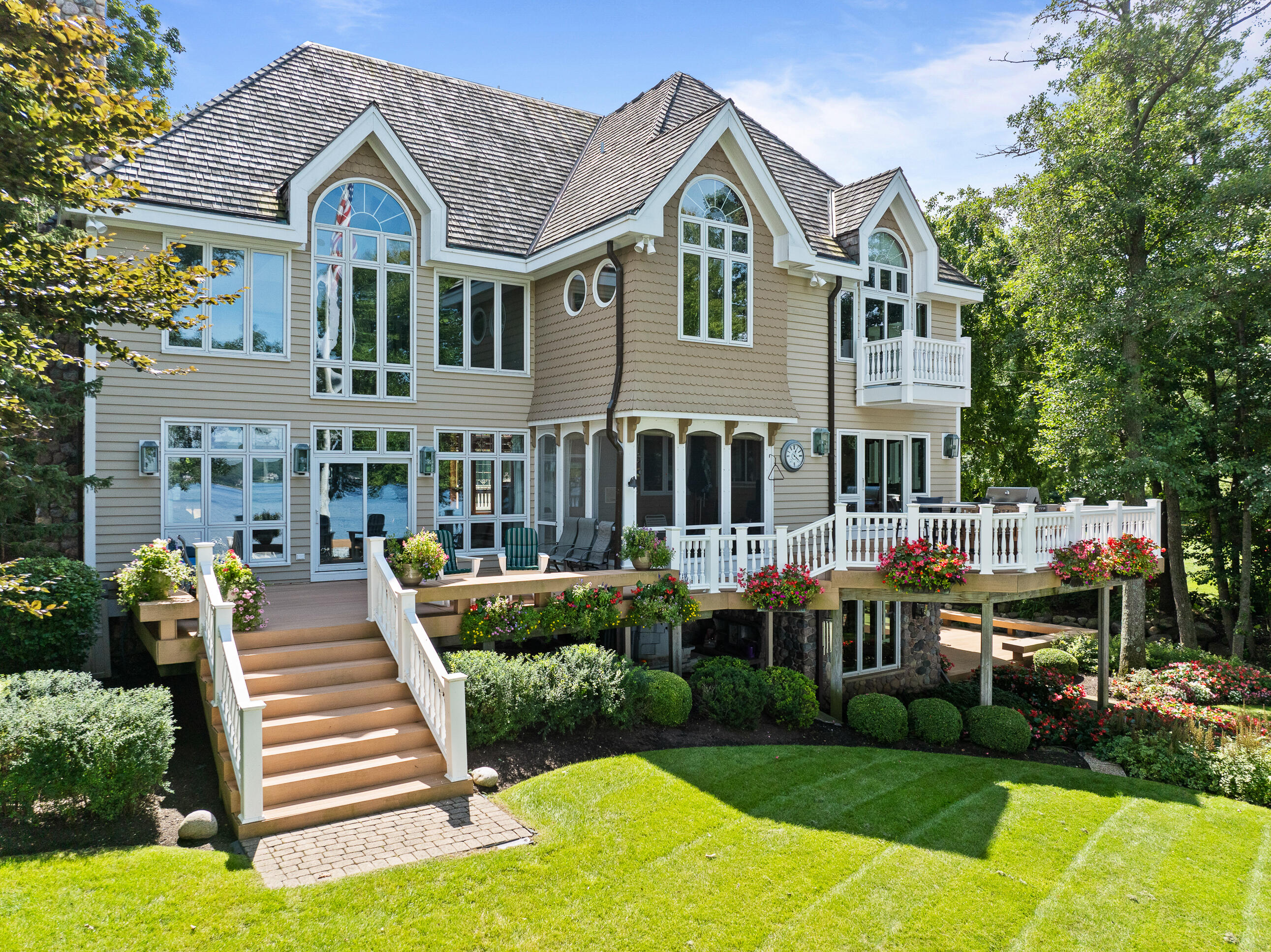 W2908 Walcowis Dr