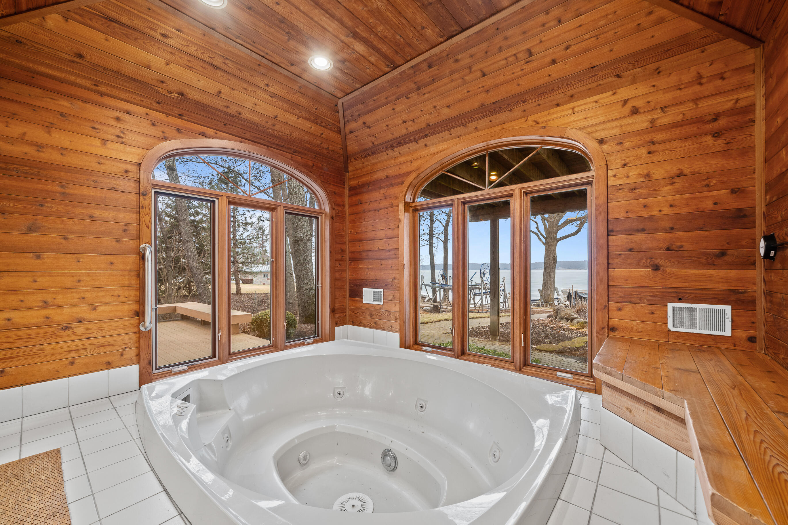 W2908 Walcowis Dr