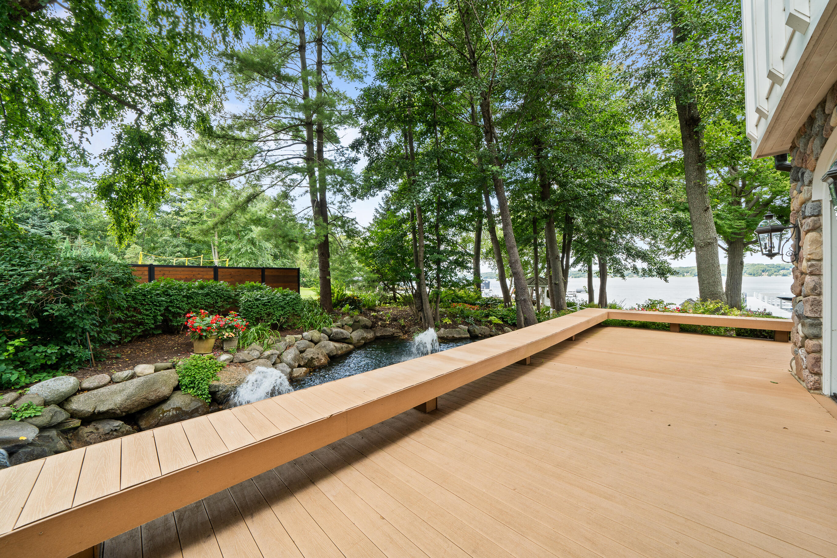W2908 Walcowis Dr