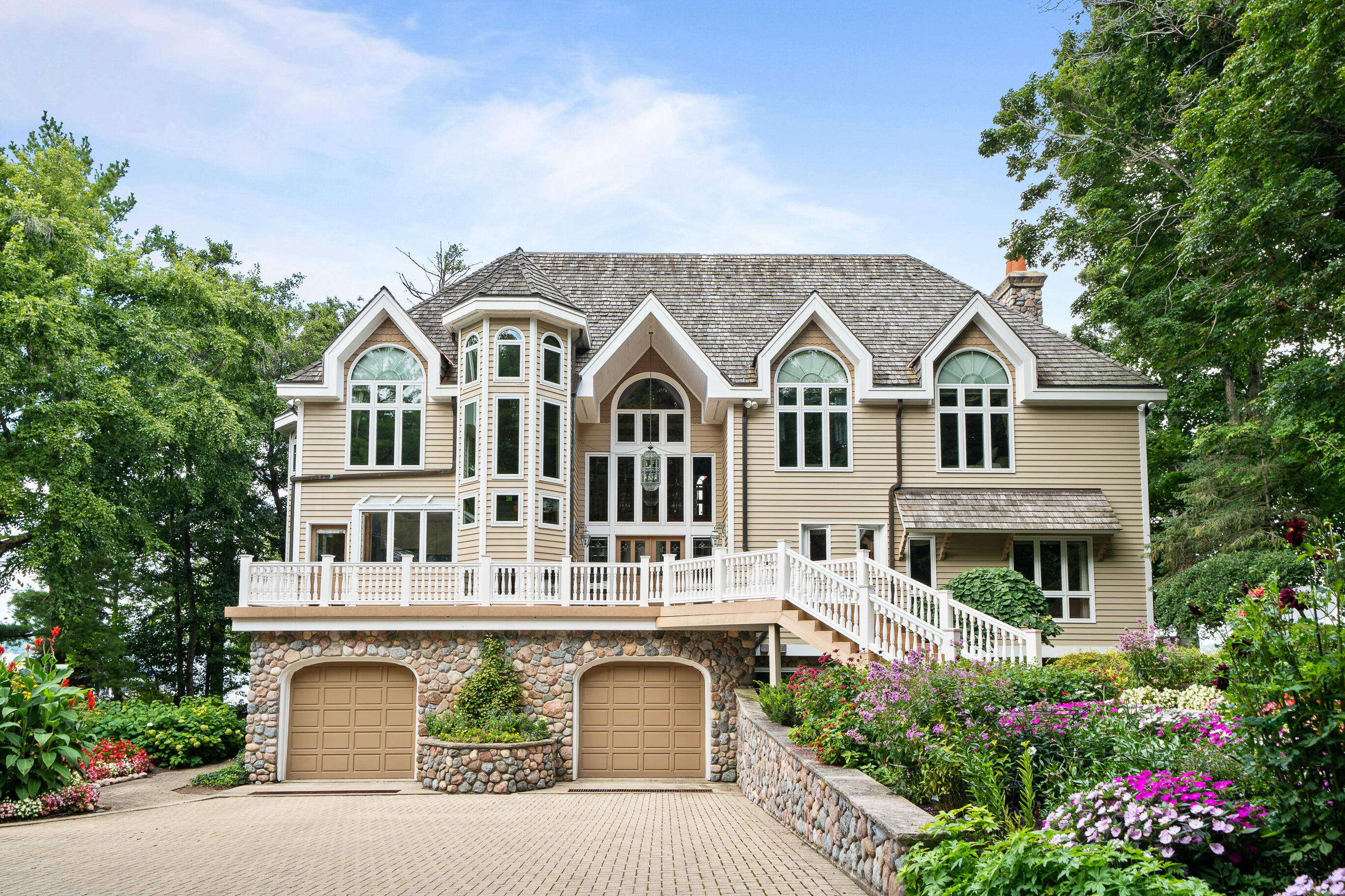 W2908 Walcowis Dr