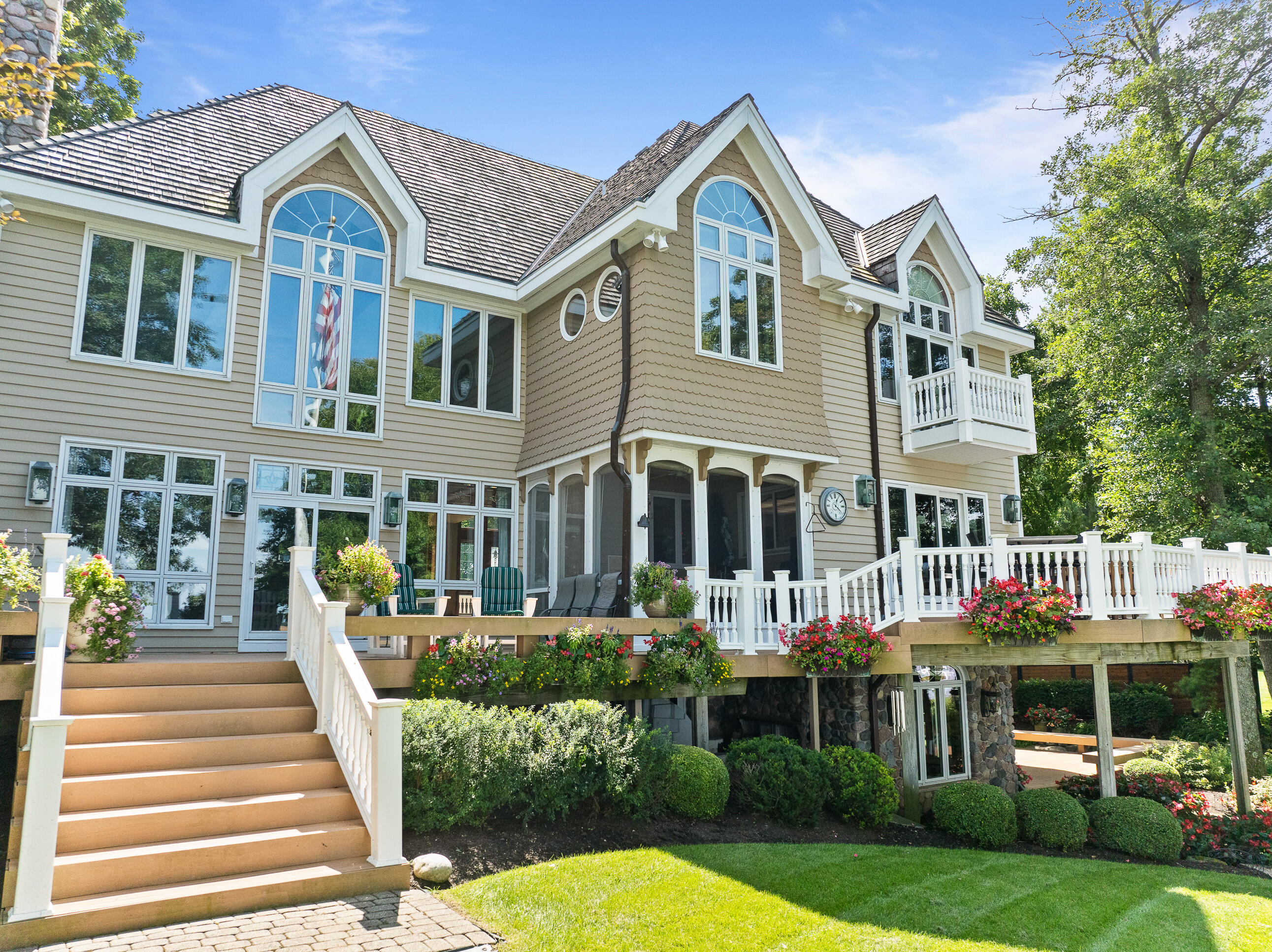 W2908 Walcowis Dr
