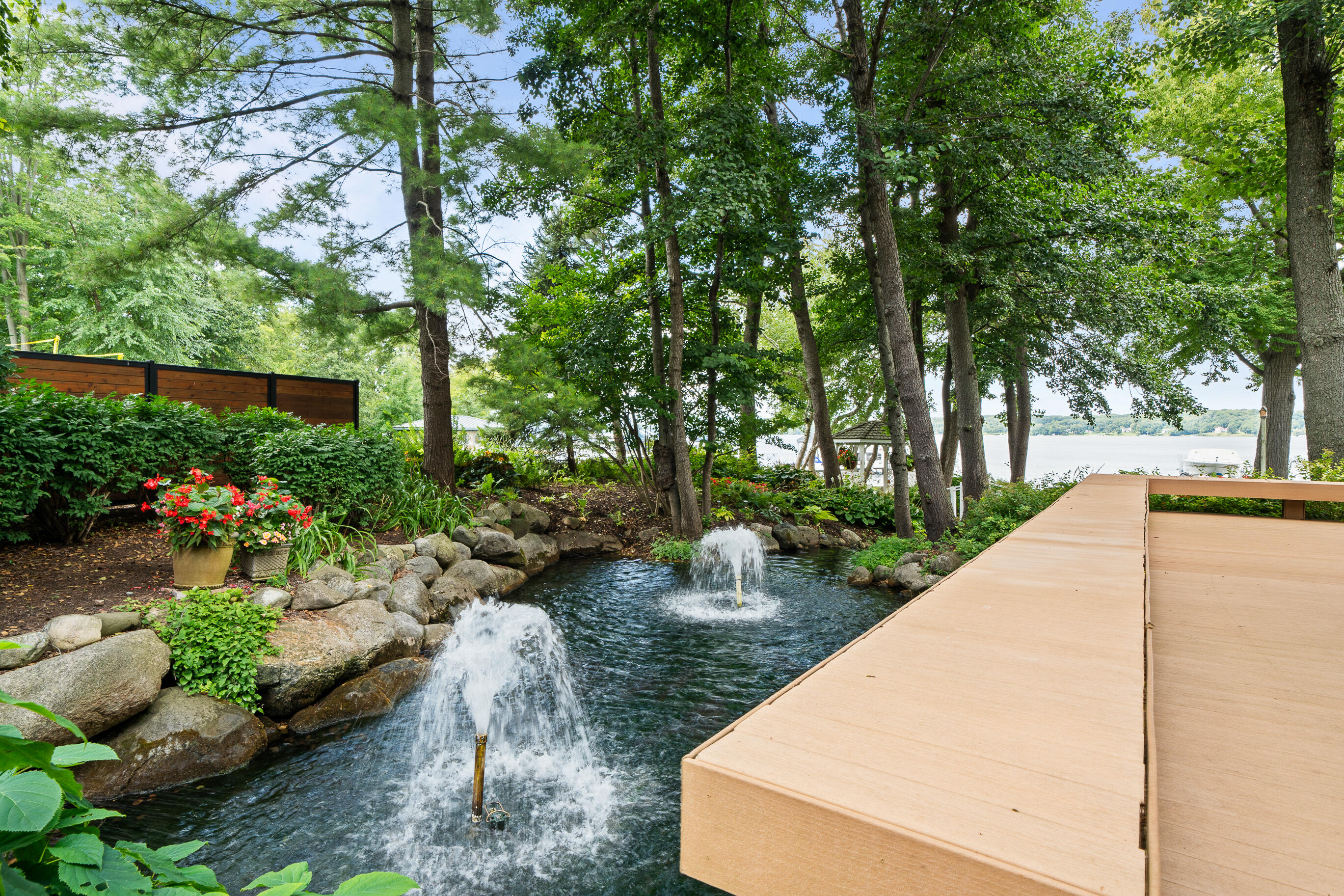 W2908 Walcowis Dr