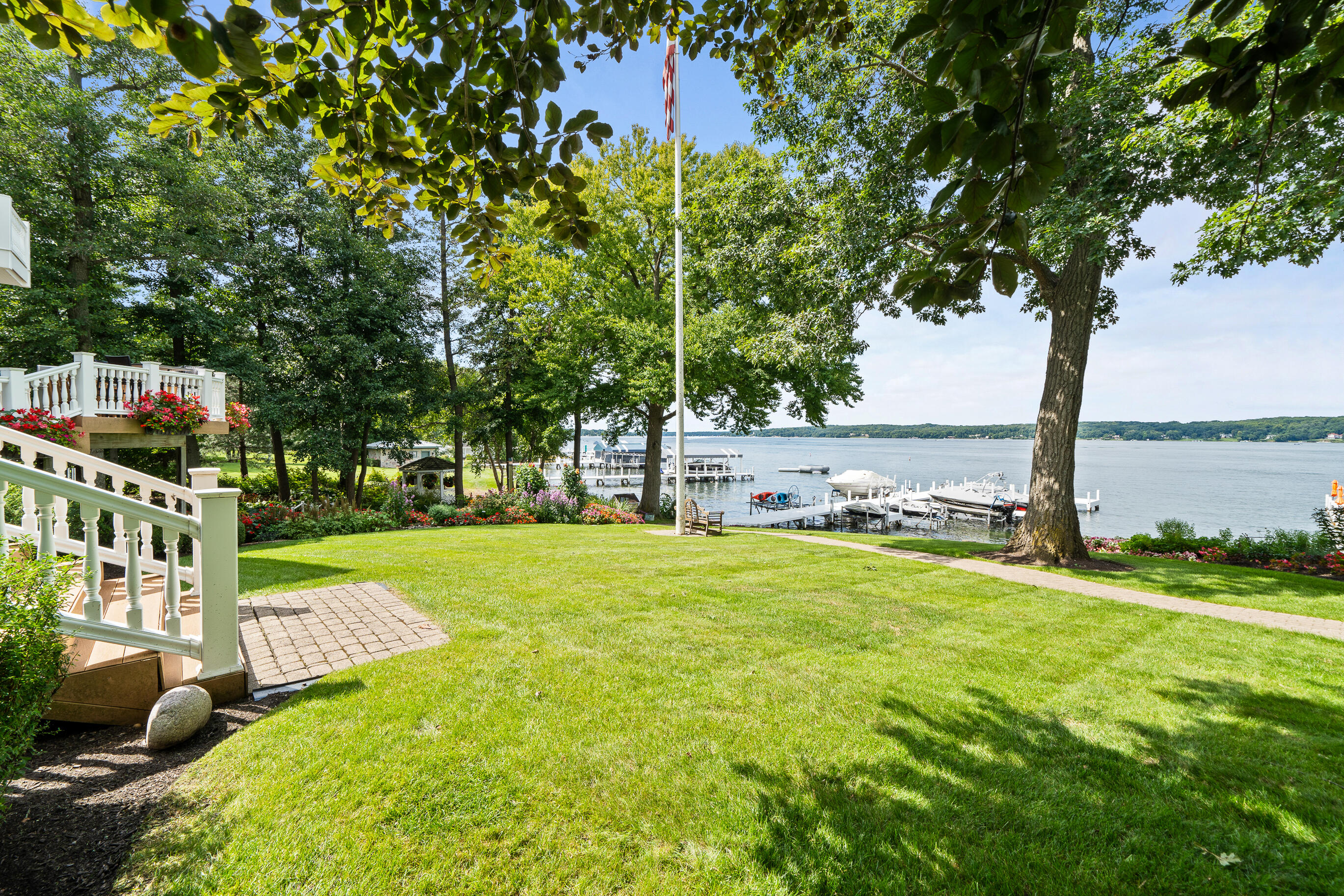 W2908 Walcowis Dr