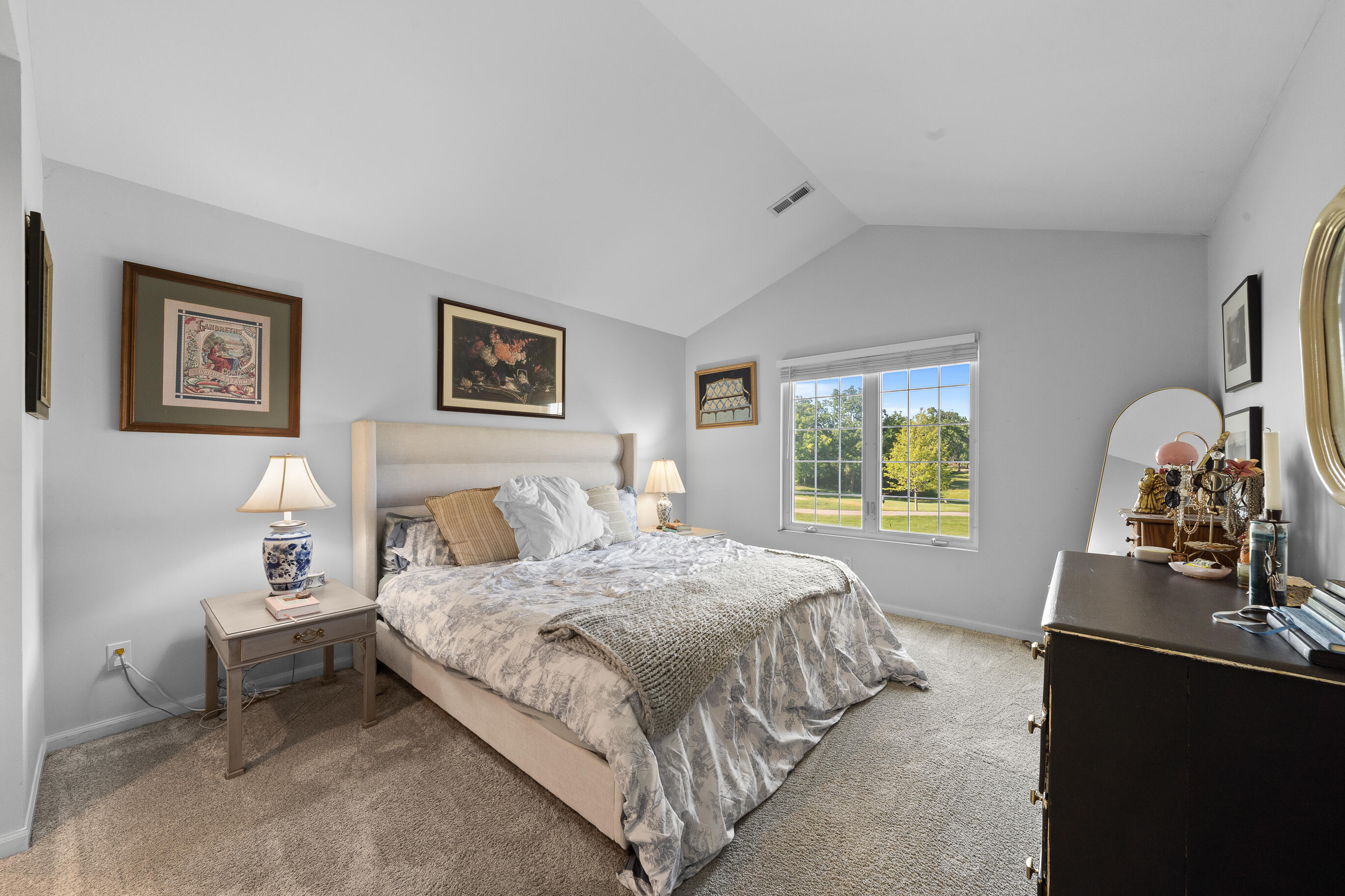 1076 Lakeland Way, 9-55