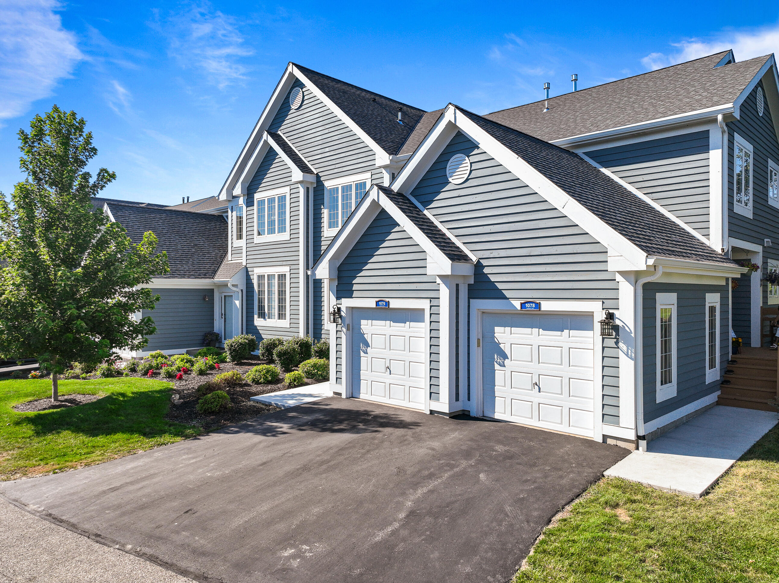 1076 Lakeland Way, 9-55