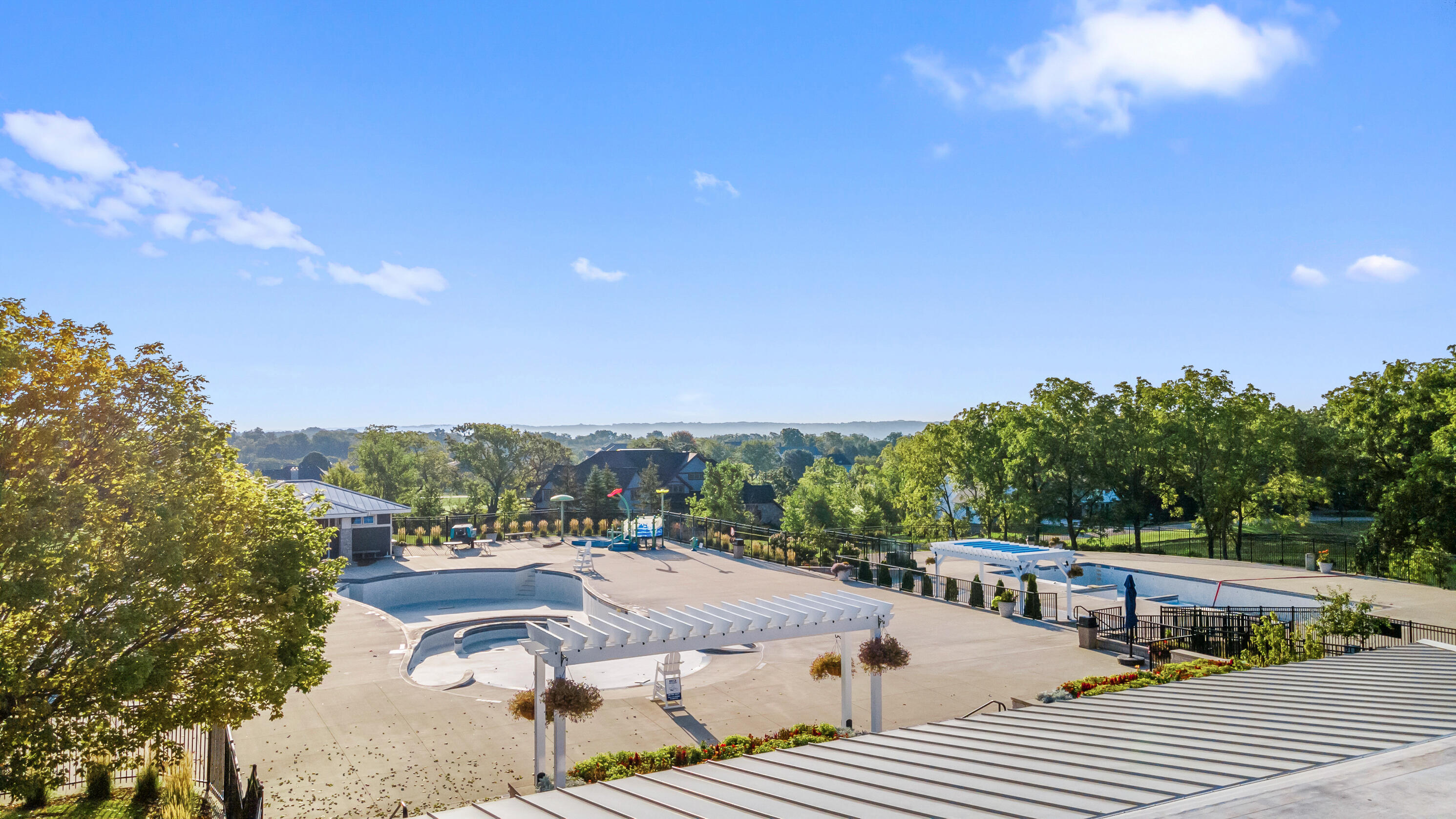 1076 Lakeland Way, 9-55