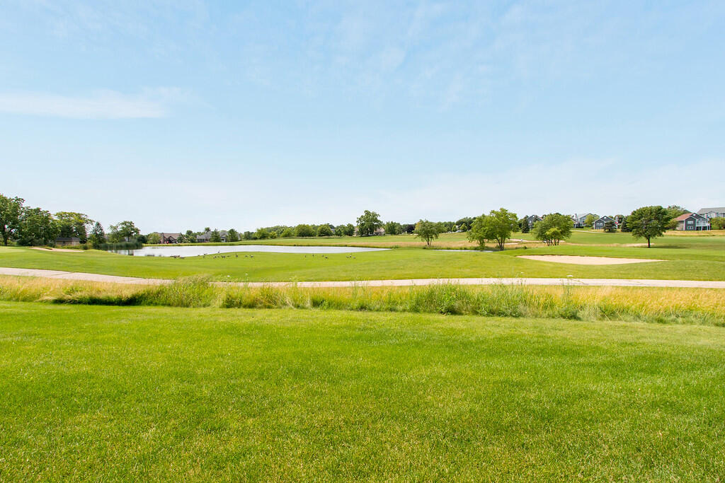 1076 Lakeland Way, 9-55