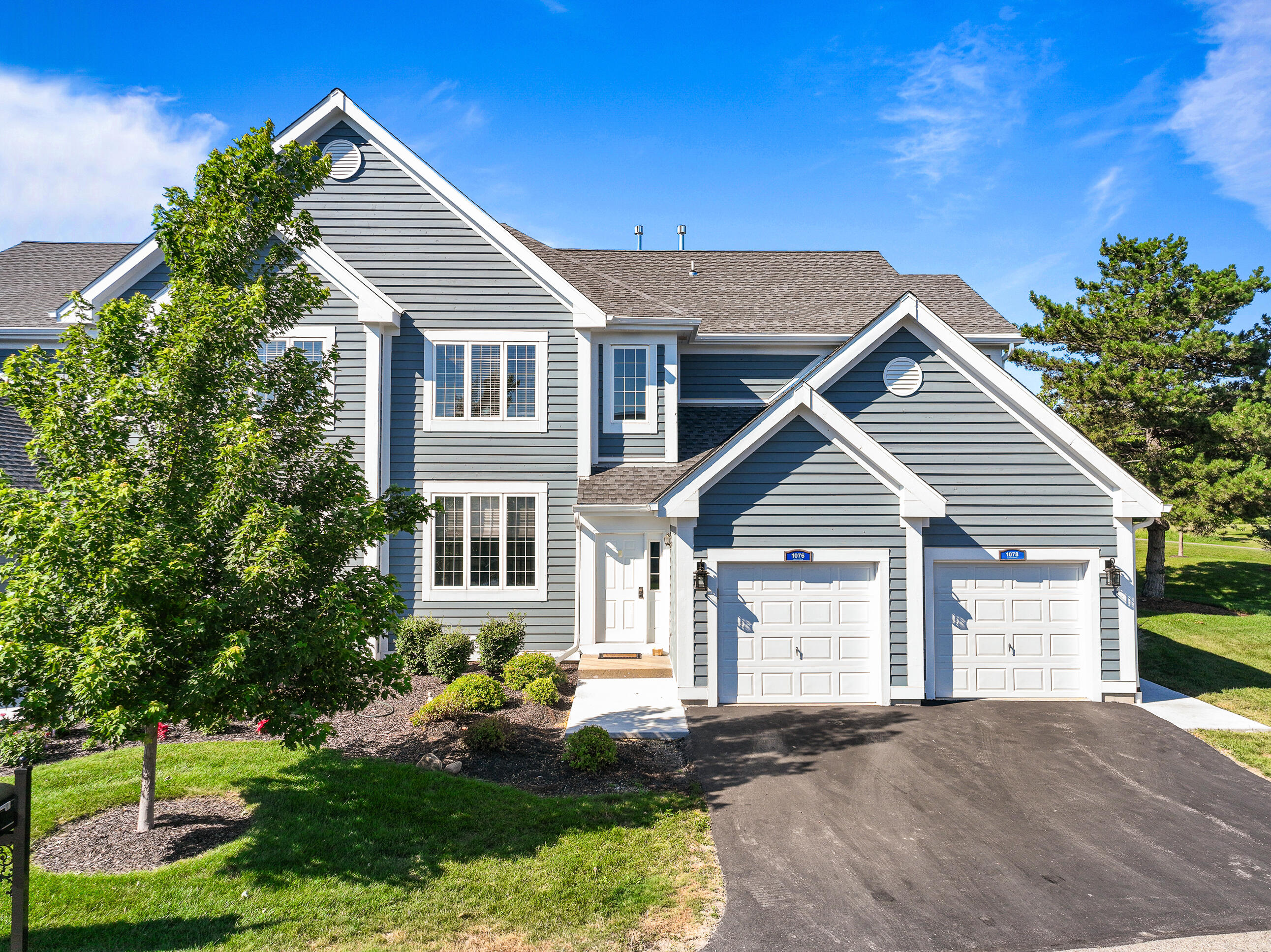 1076 Lakeland Way, 9-55