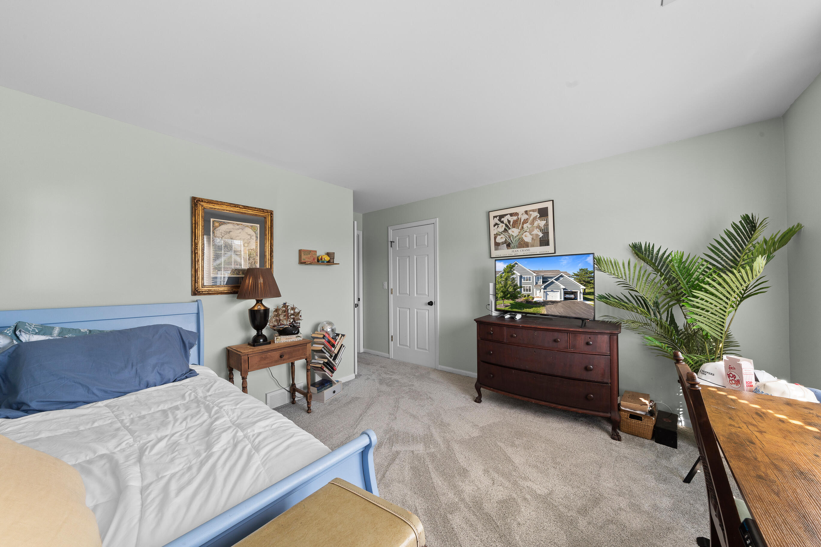1076 Lakeland Way, 9-55