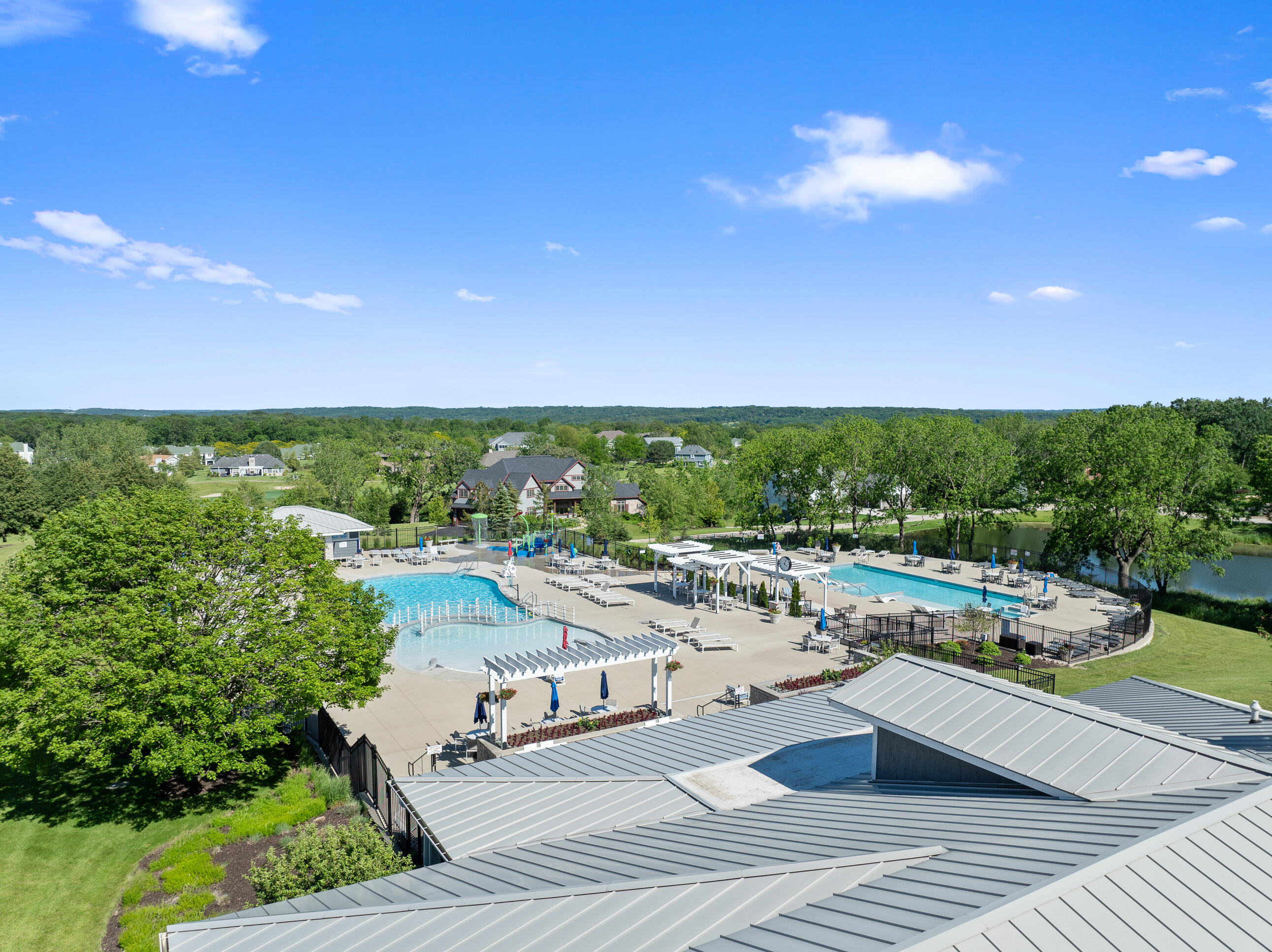 1076 Lakeland Way, 9-55