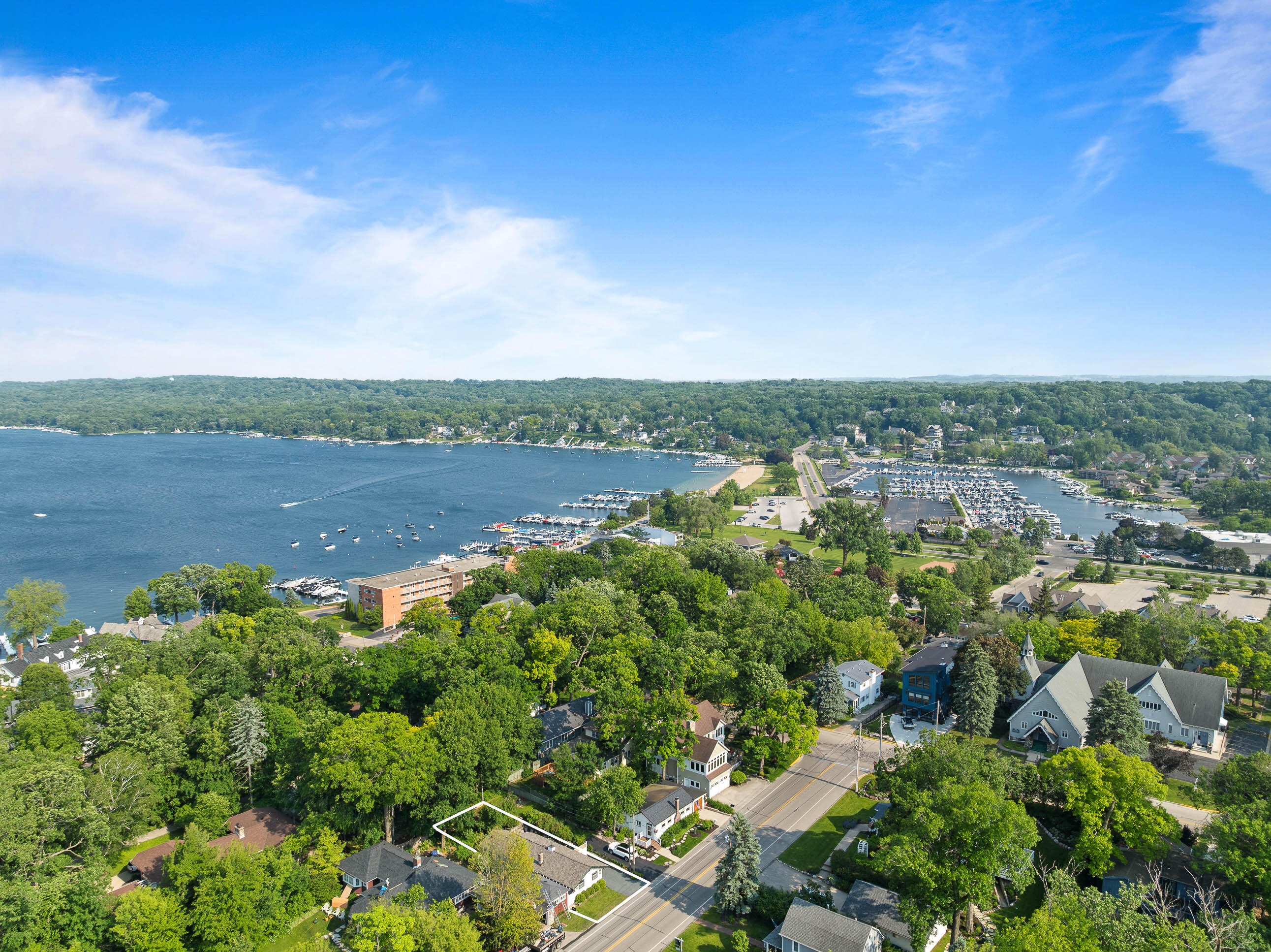 163 N Lakeshore Dr