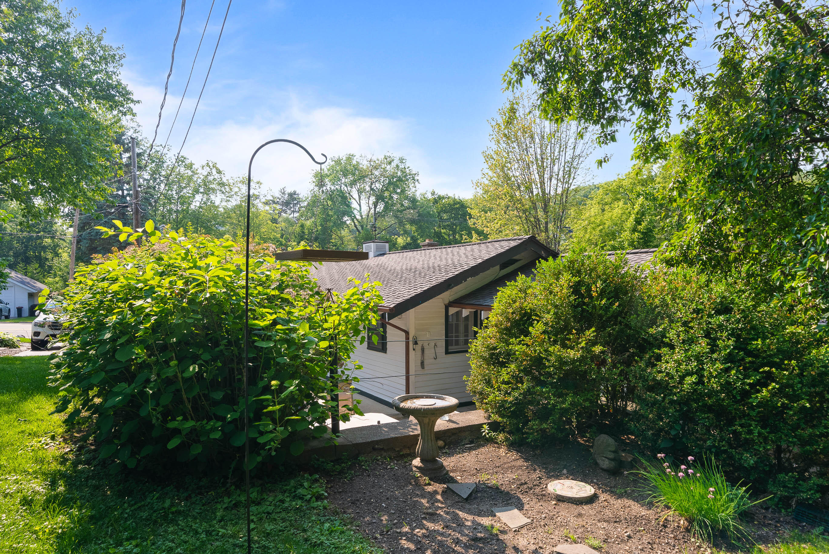 163 N Lakeshore Dr