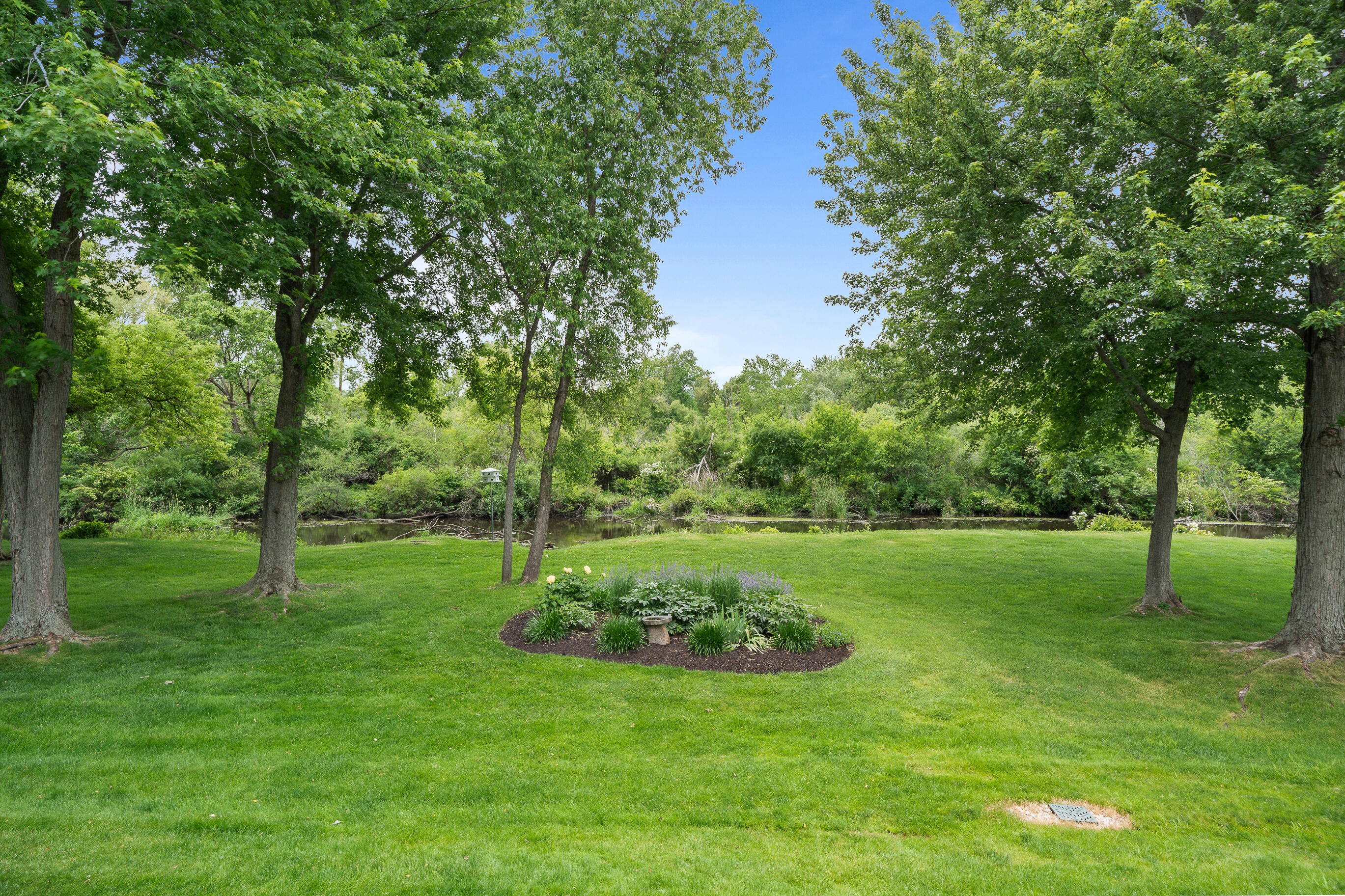 401 Abbey Ridge Ct