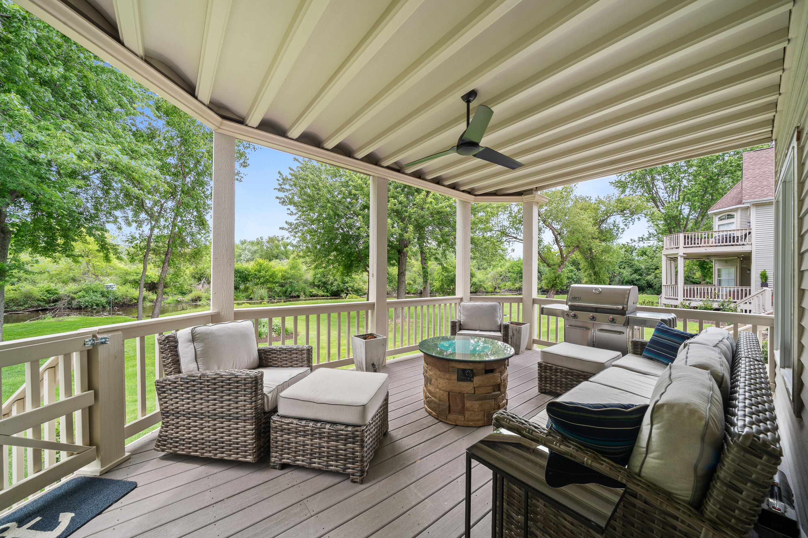 401 Abbey Ridge Ct