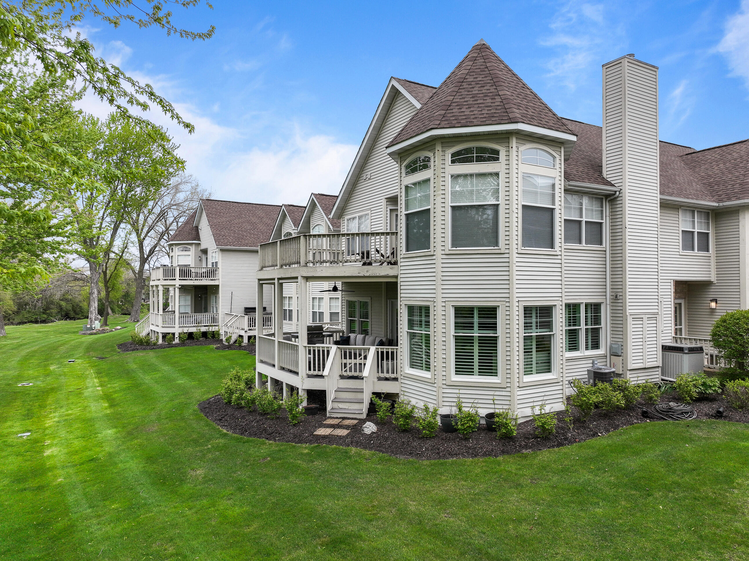 401 Abbey Ridge Ct