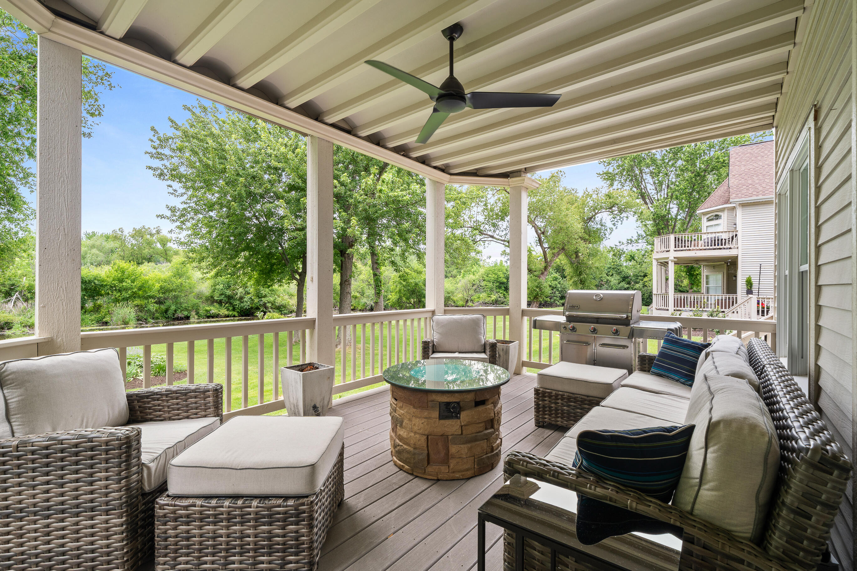 401 Abbey Ridge Ct