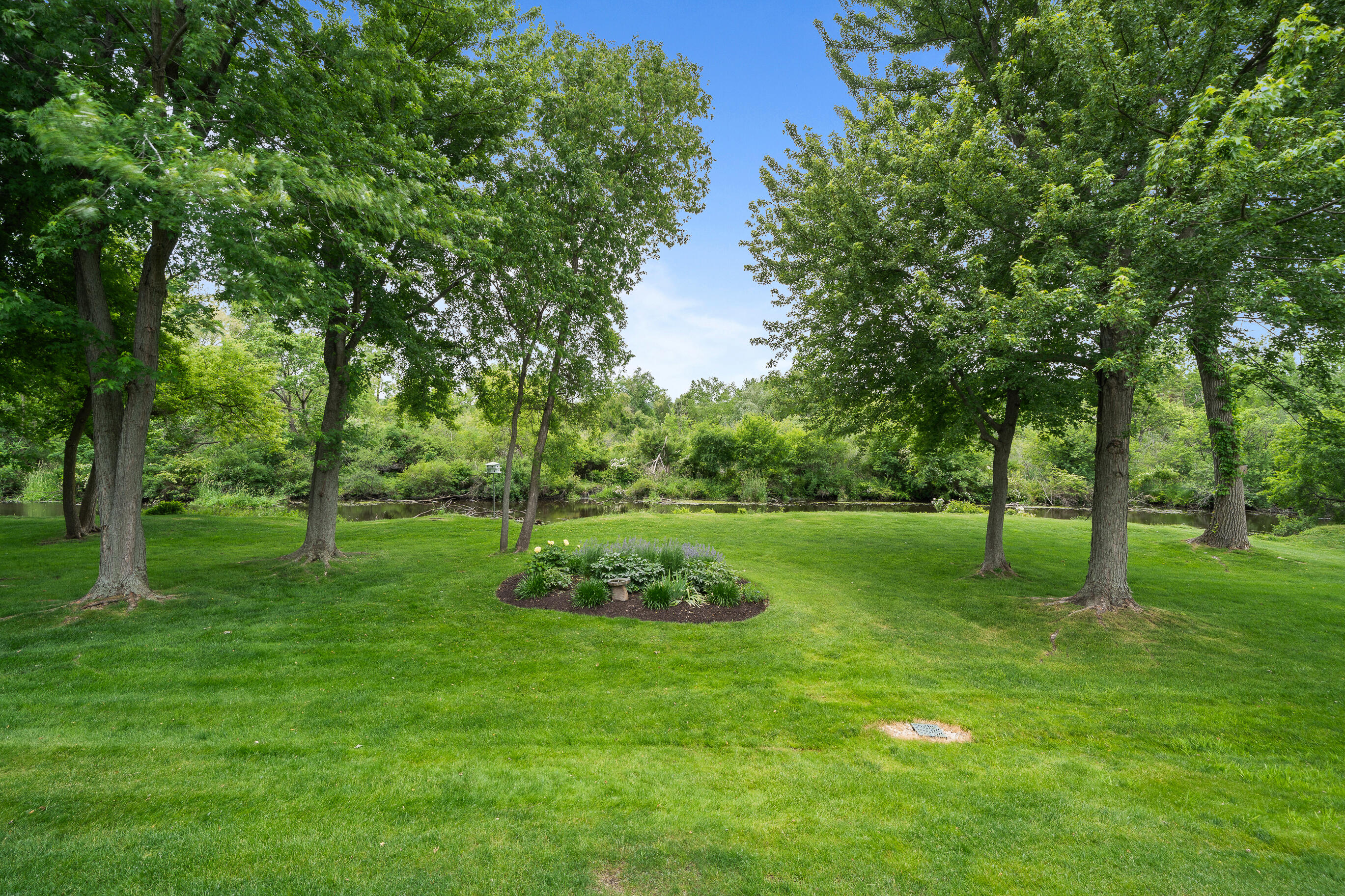 401 Abbey Ridge Ct