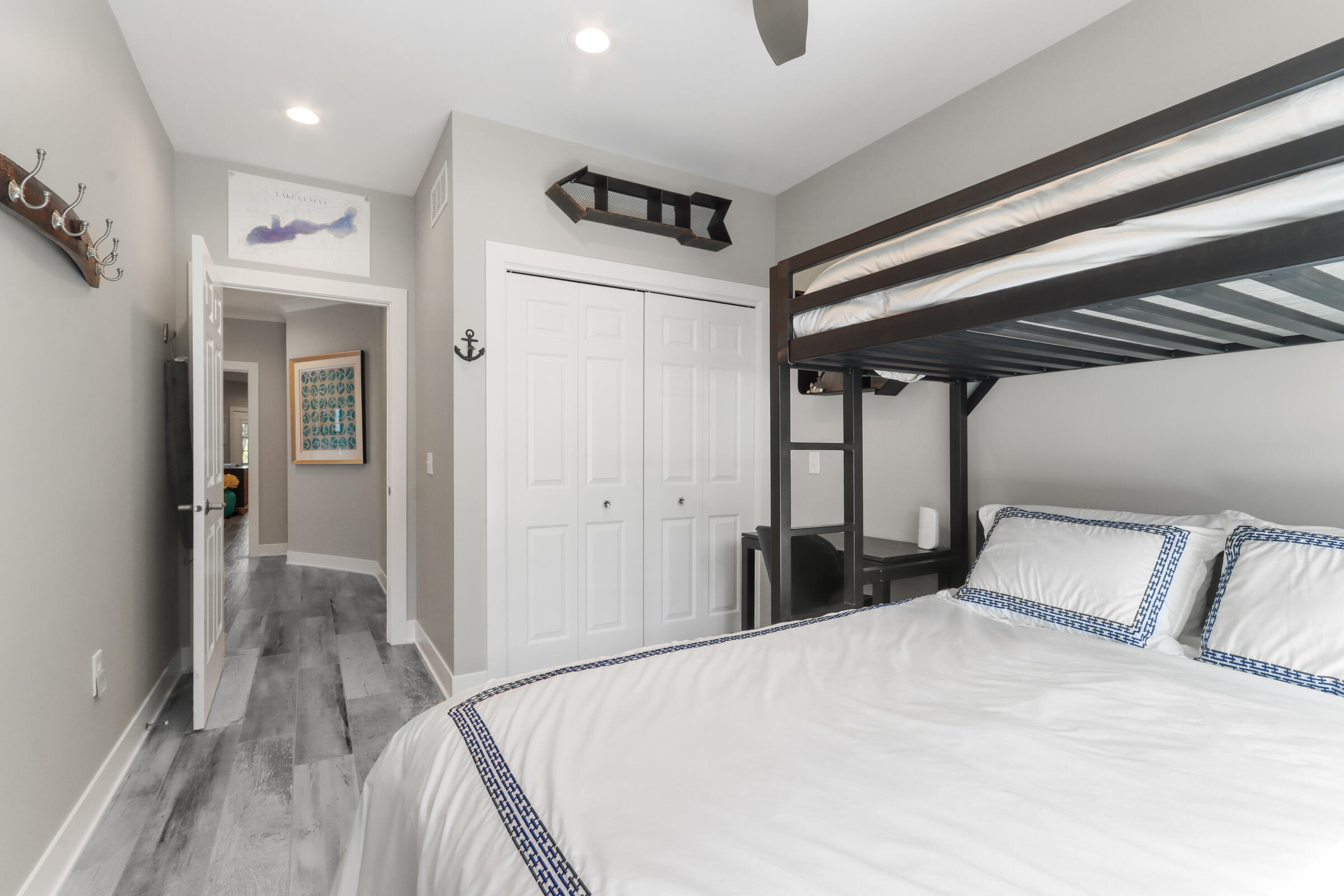 401 Abbey Ridge Ct